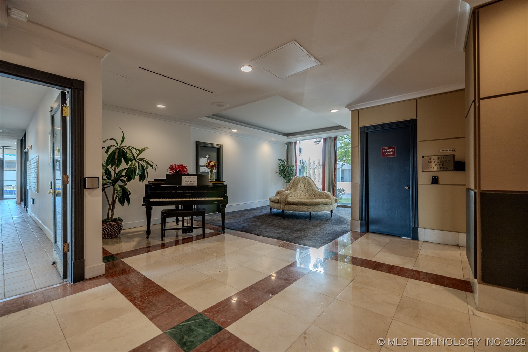 410 W 7th Street 923 Property Photo 40