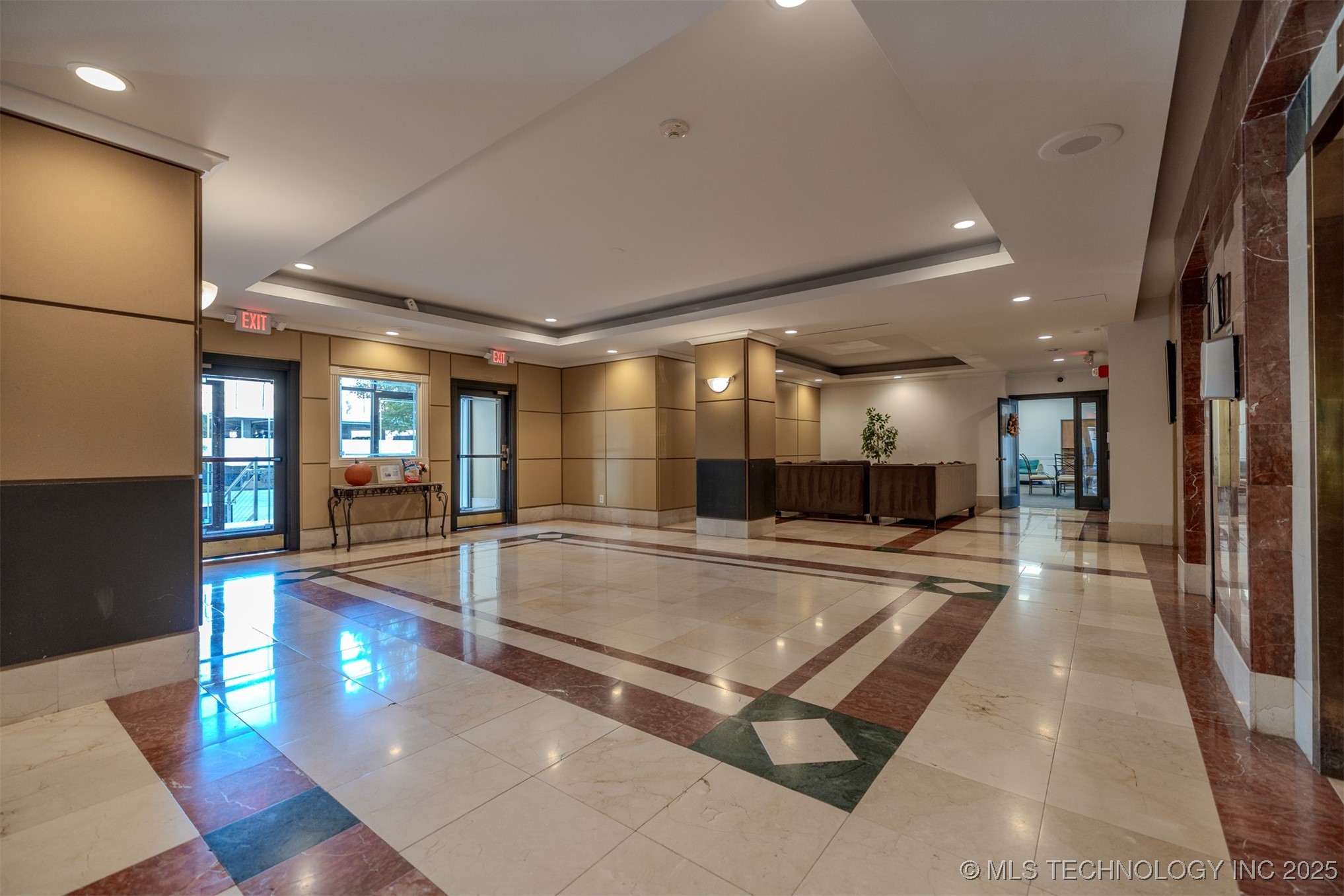 410 W 7th Street 923 Property Photo 42