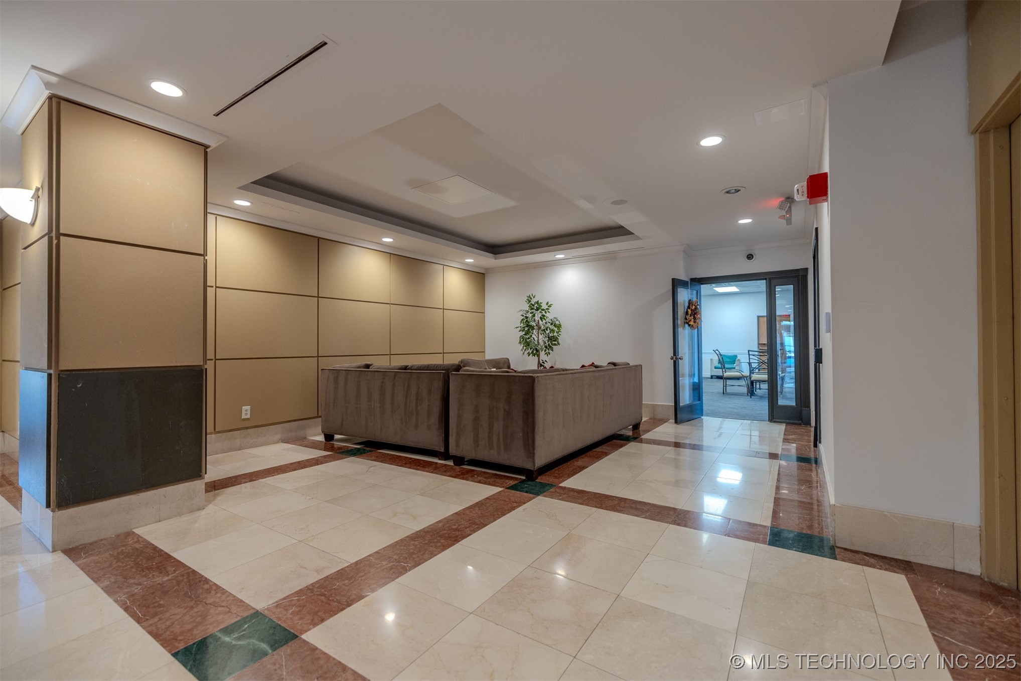 410 W 7th Street 923 Property Photo 43