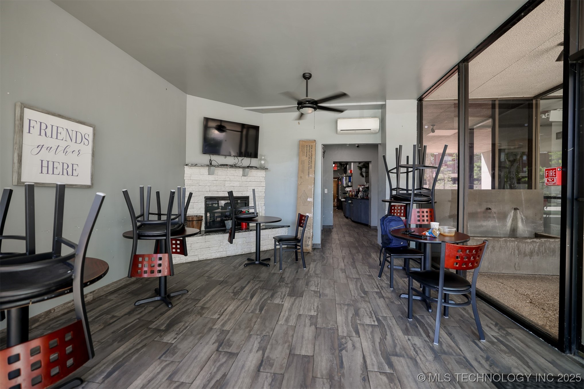 410 W 7th Street 923 Property Photo 54