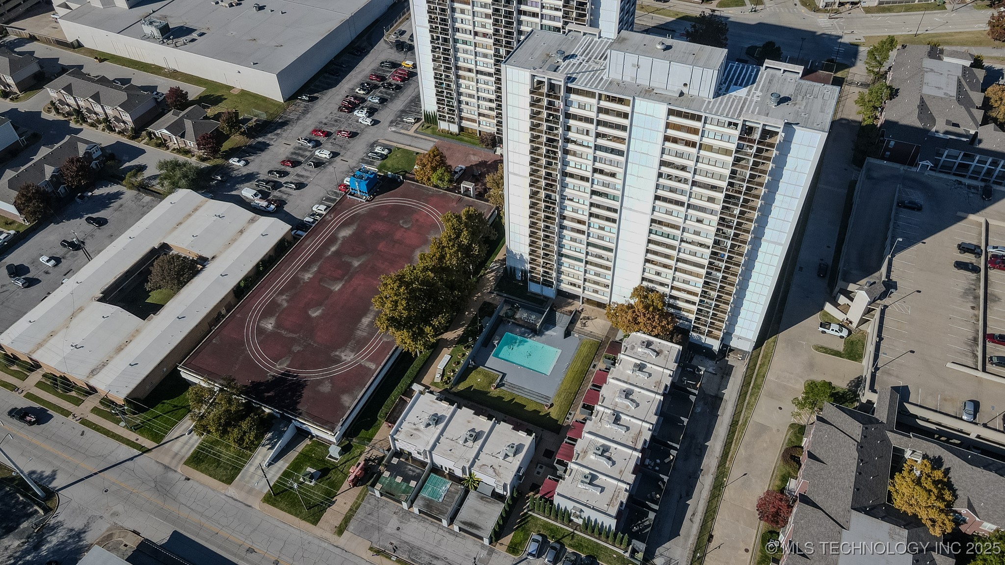 410 W 7th Street 923 Property Photo 64