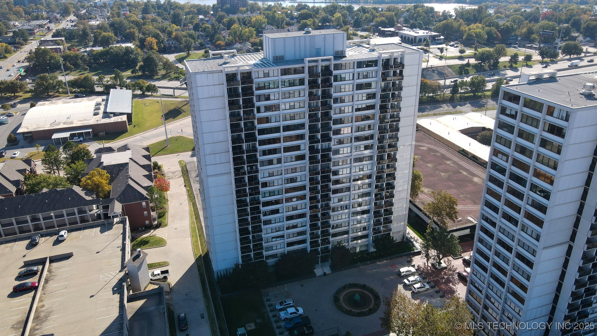 410 W 7th Street 923 Property Photo 70