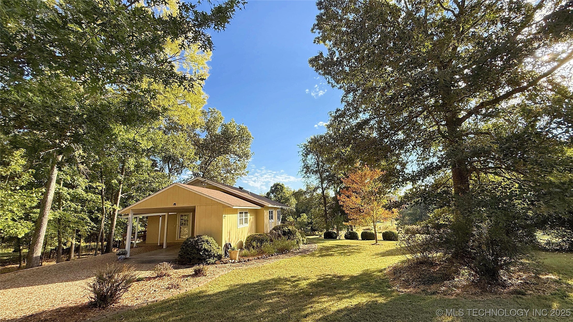 202 Alder Way Property Photo 3