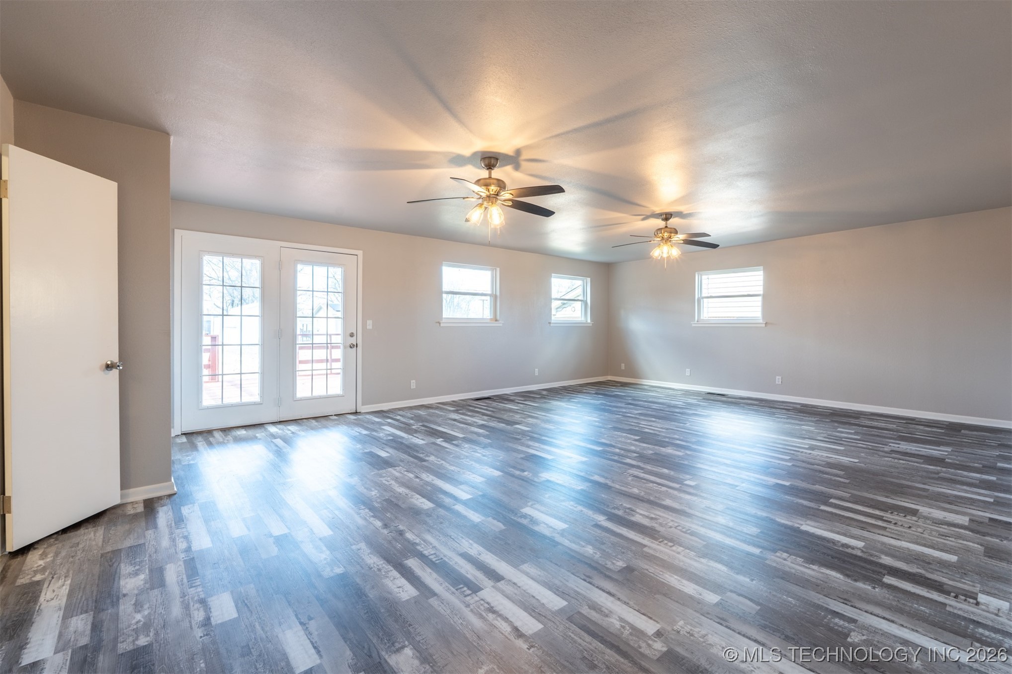 2150 S 80th East Avenue Property Photo 22