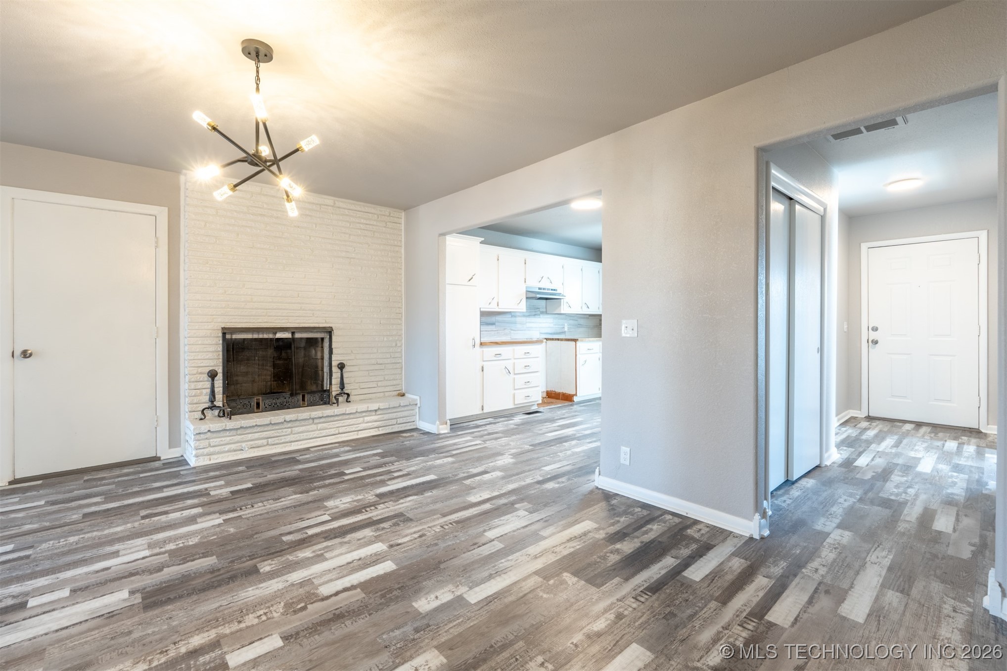 2150 S 80th East Avenue Property Photo 37