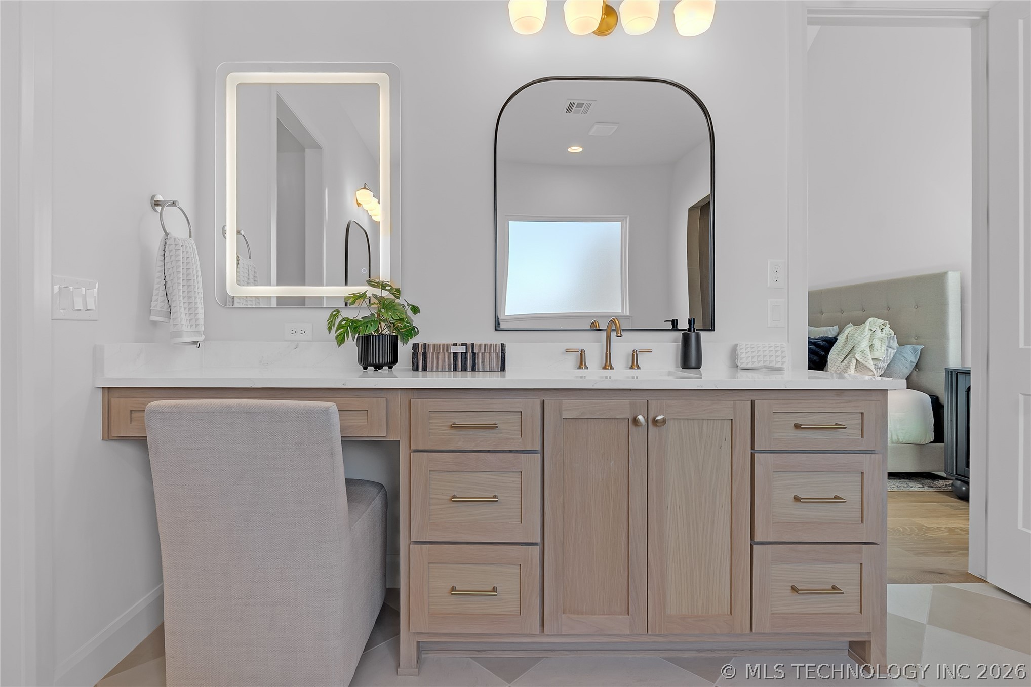 11962 S 94th East Avenue Property Photo 25