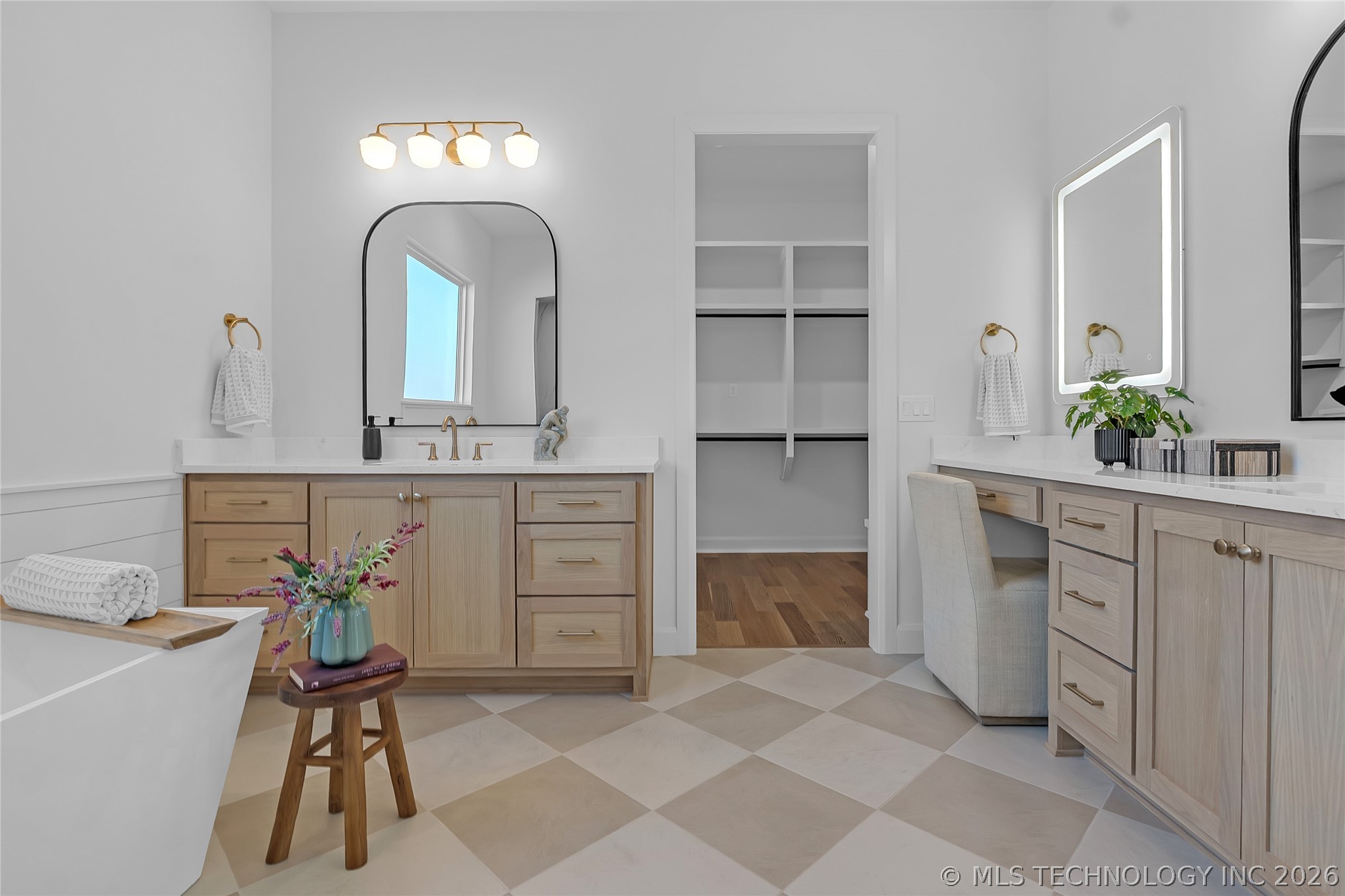 11962 S 94th East Avenue Property Photo 28