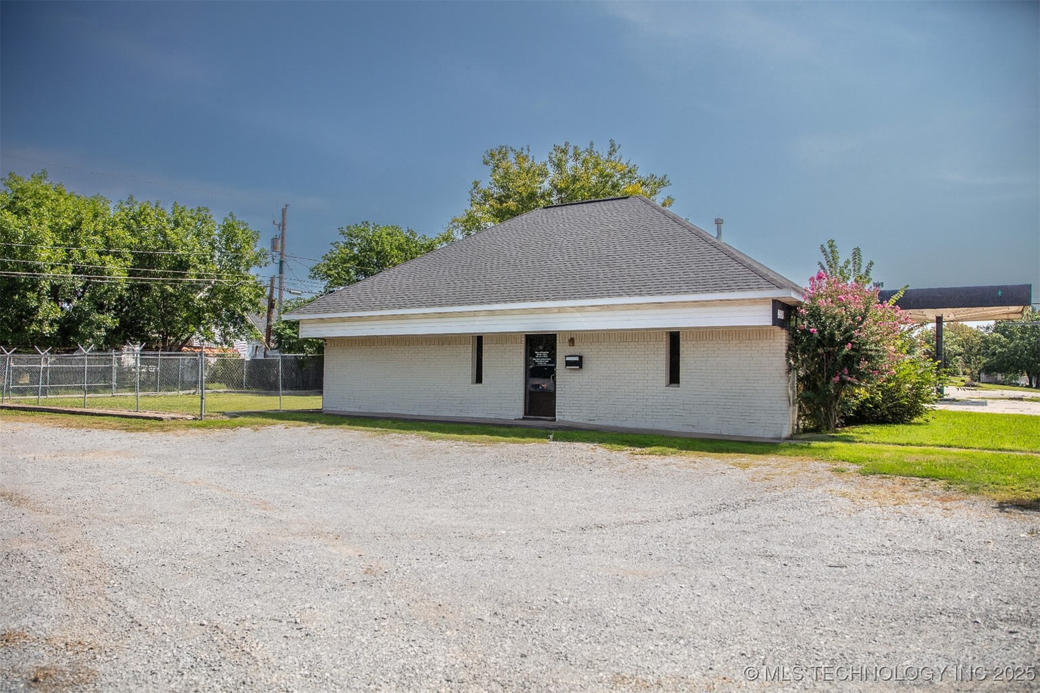 403 W Carl Albert Property Photo 1