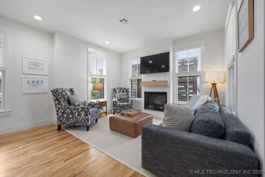 43 Center Lane S Property Photo 2