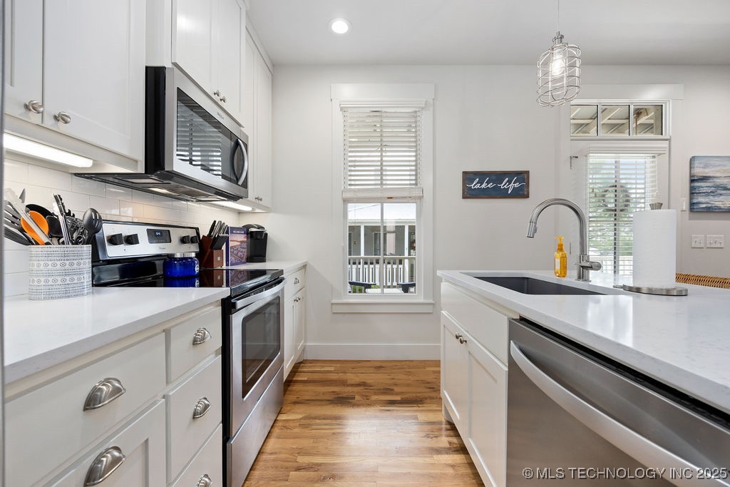 43 Center Lane S Property Photo 8