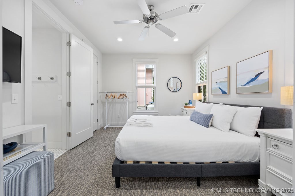 43 Center Lane S Property Photo 13