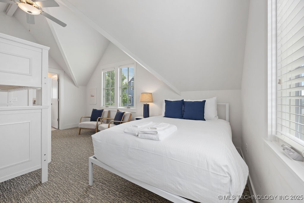 43 Center Lane S Property Photo 16