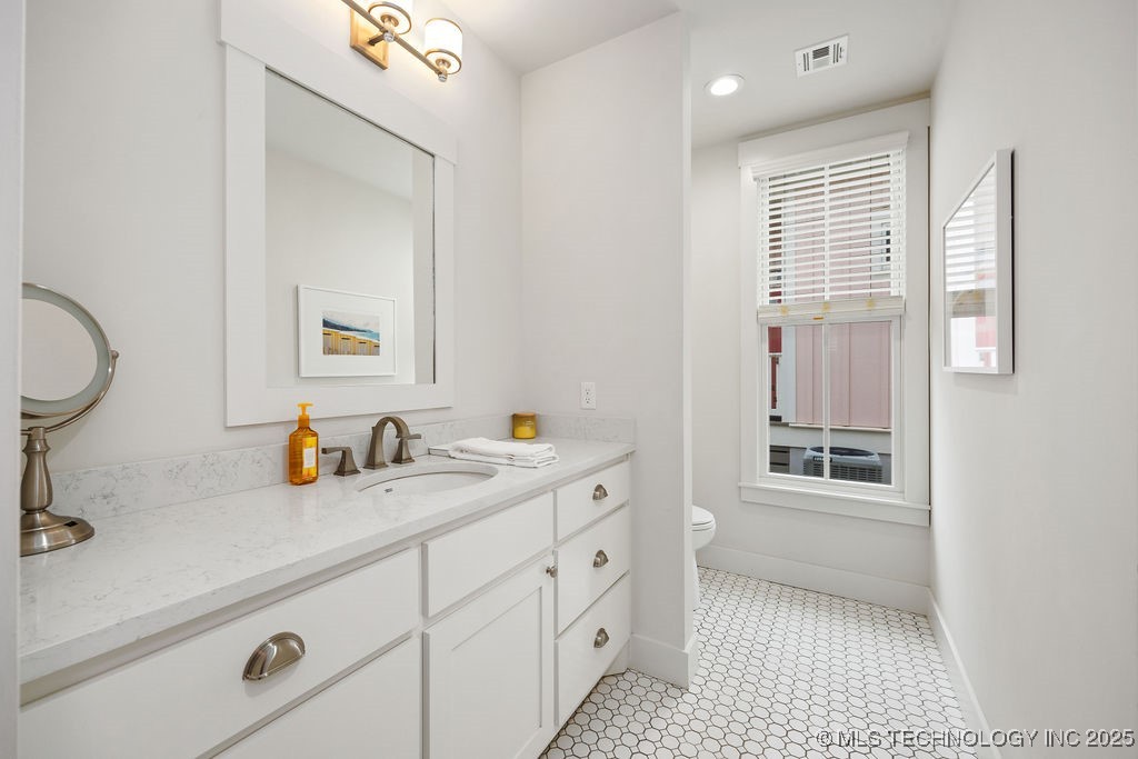 43 Center Lane S Property Photo 20