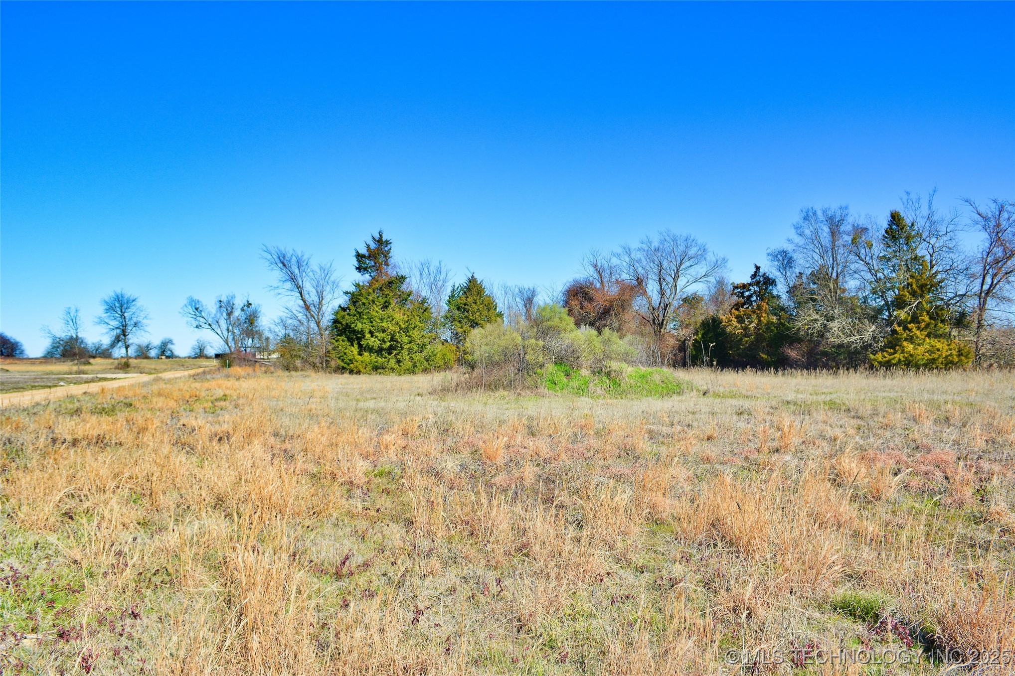 01542 N 4247 Road Property Photo 3