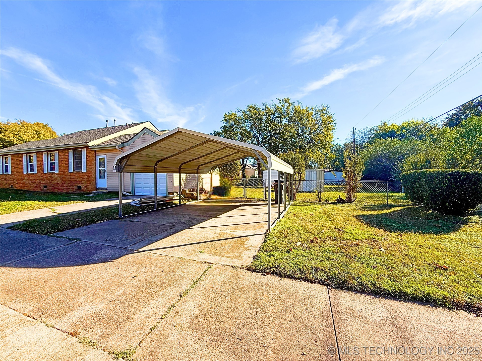 2604 E 2nd Street Property Photo 30