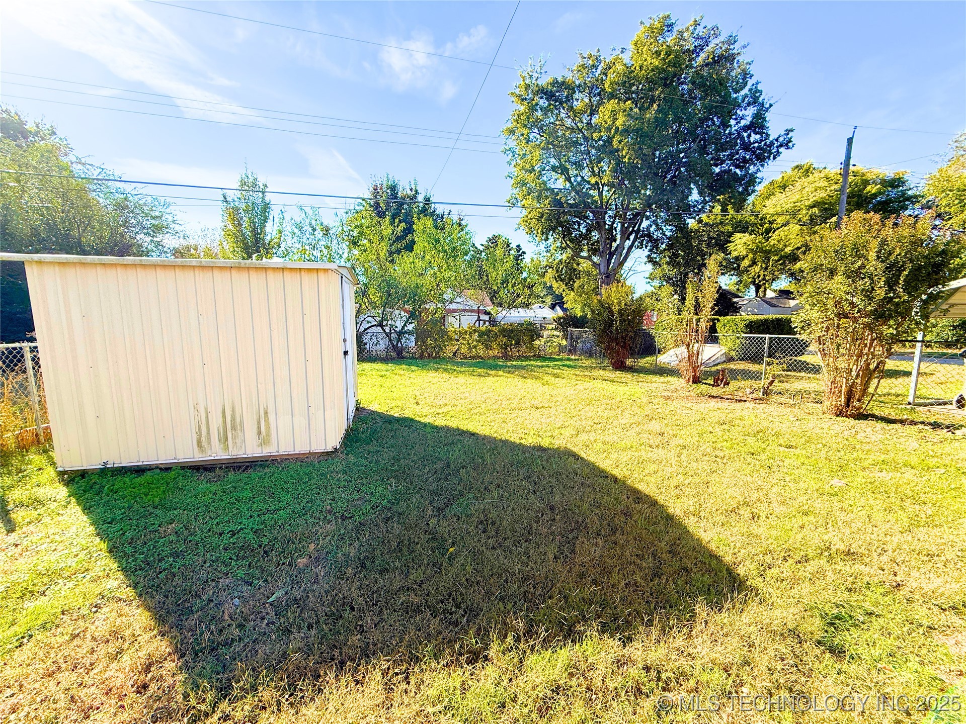 2604 E 2nd Street Property Photo 34