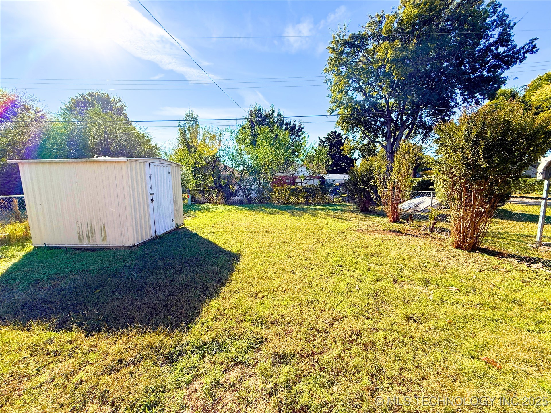 2604 E 2nd Street Property Photo 35