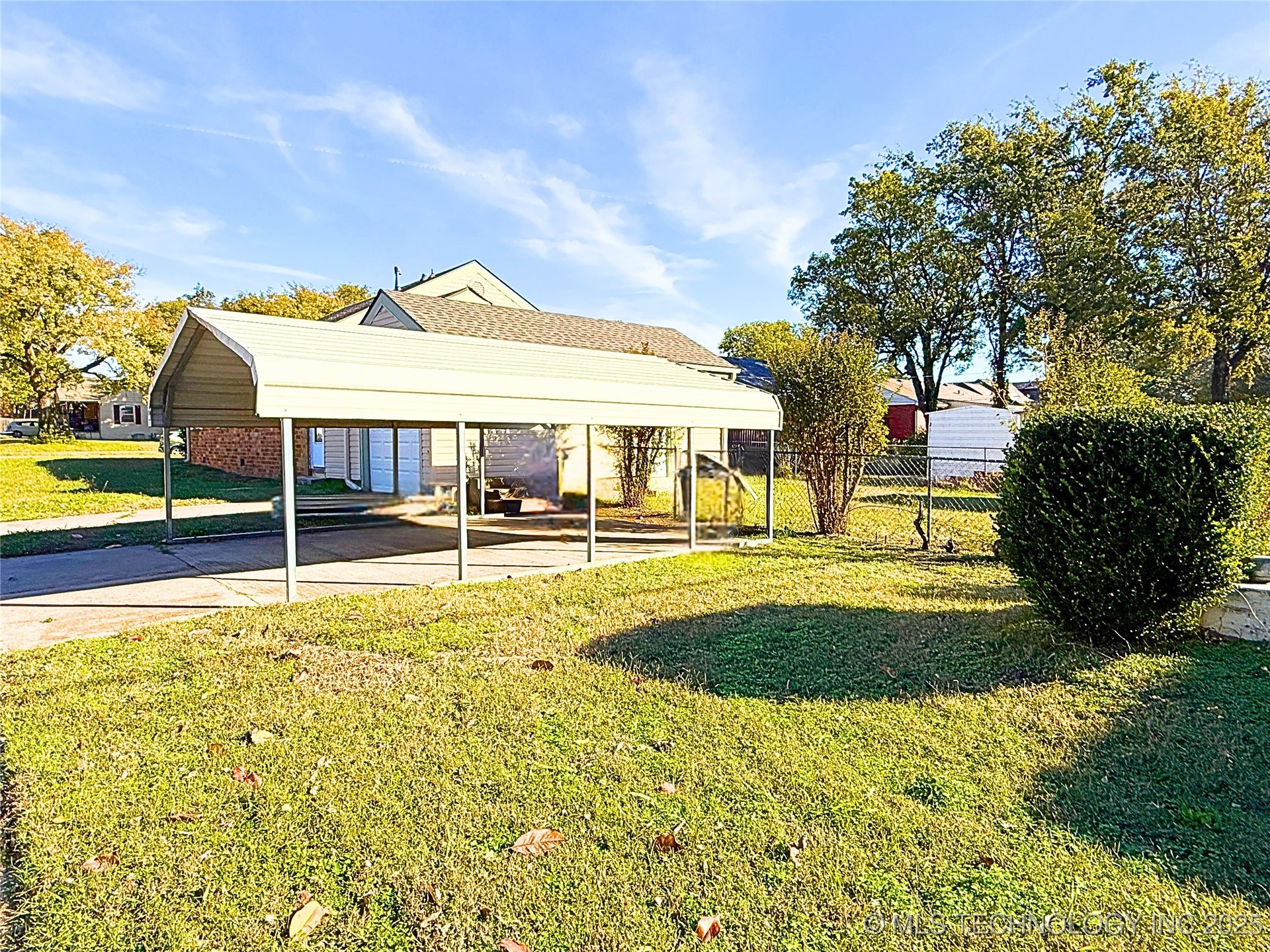 2604 E 2nd Street Property Photo 41