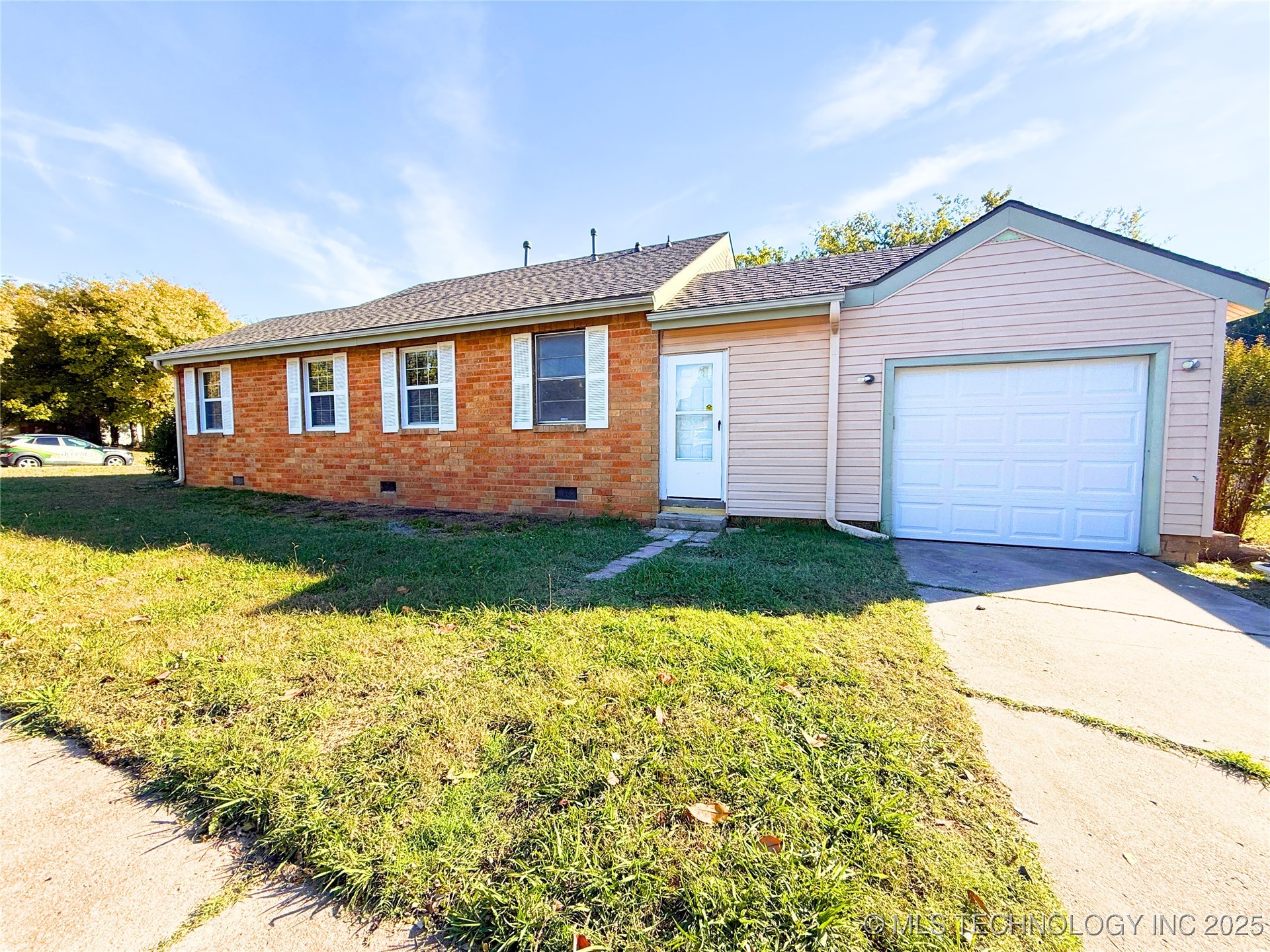 2604 E 2nd Street Property Photo 44