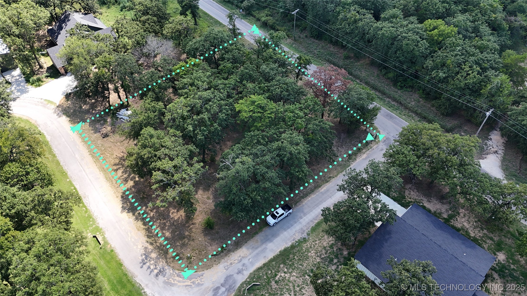 002 Woodland Circle Property Photo 3