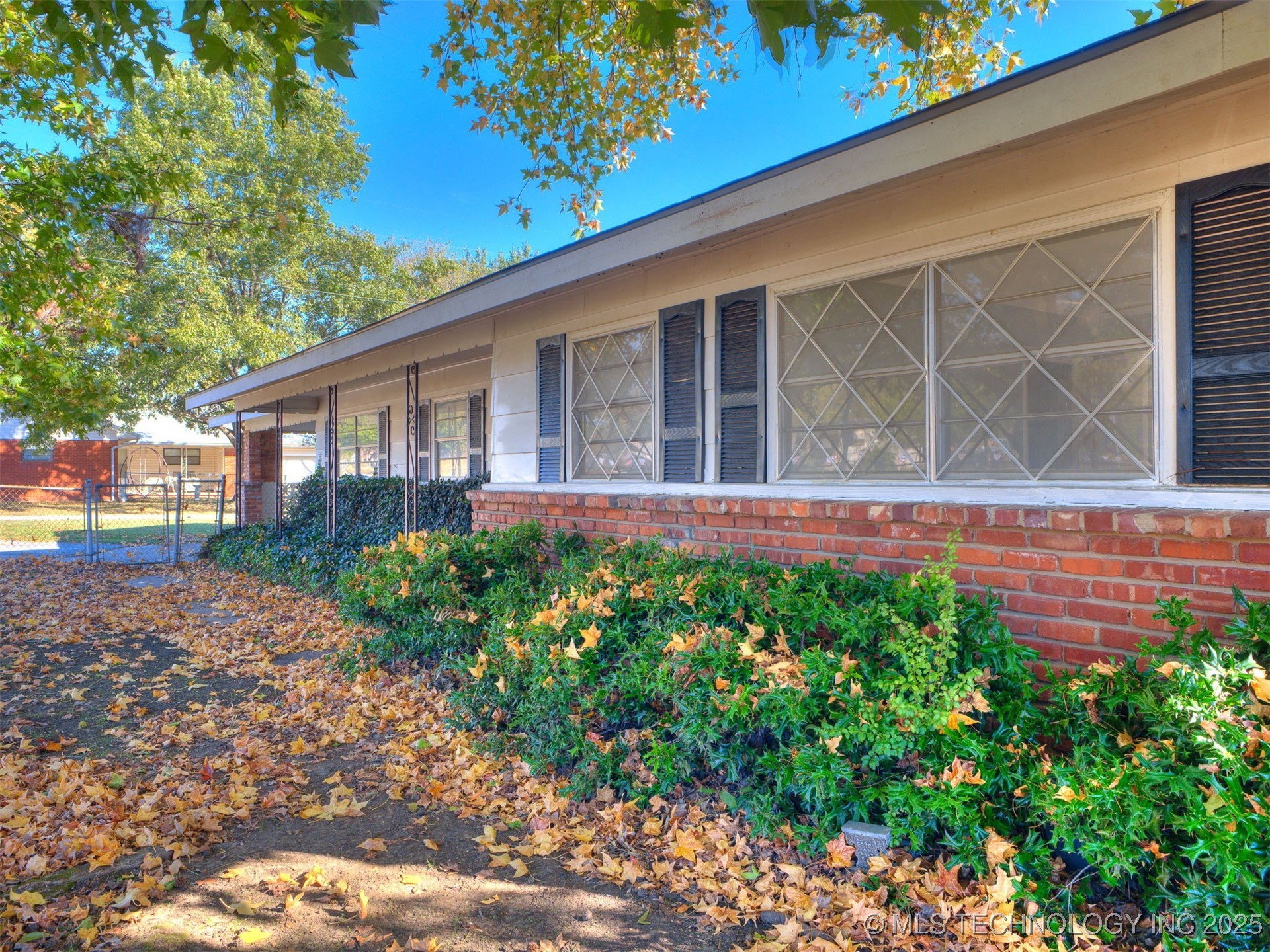 405 S Main Street Property Photo 2