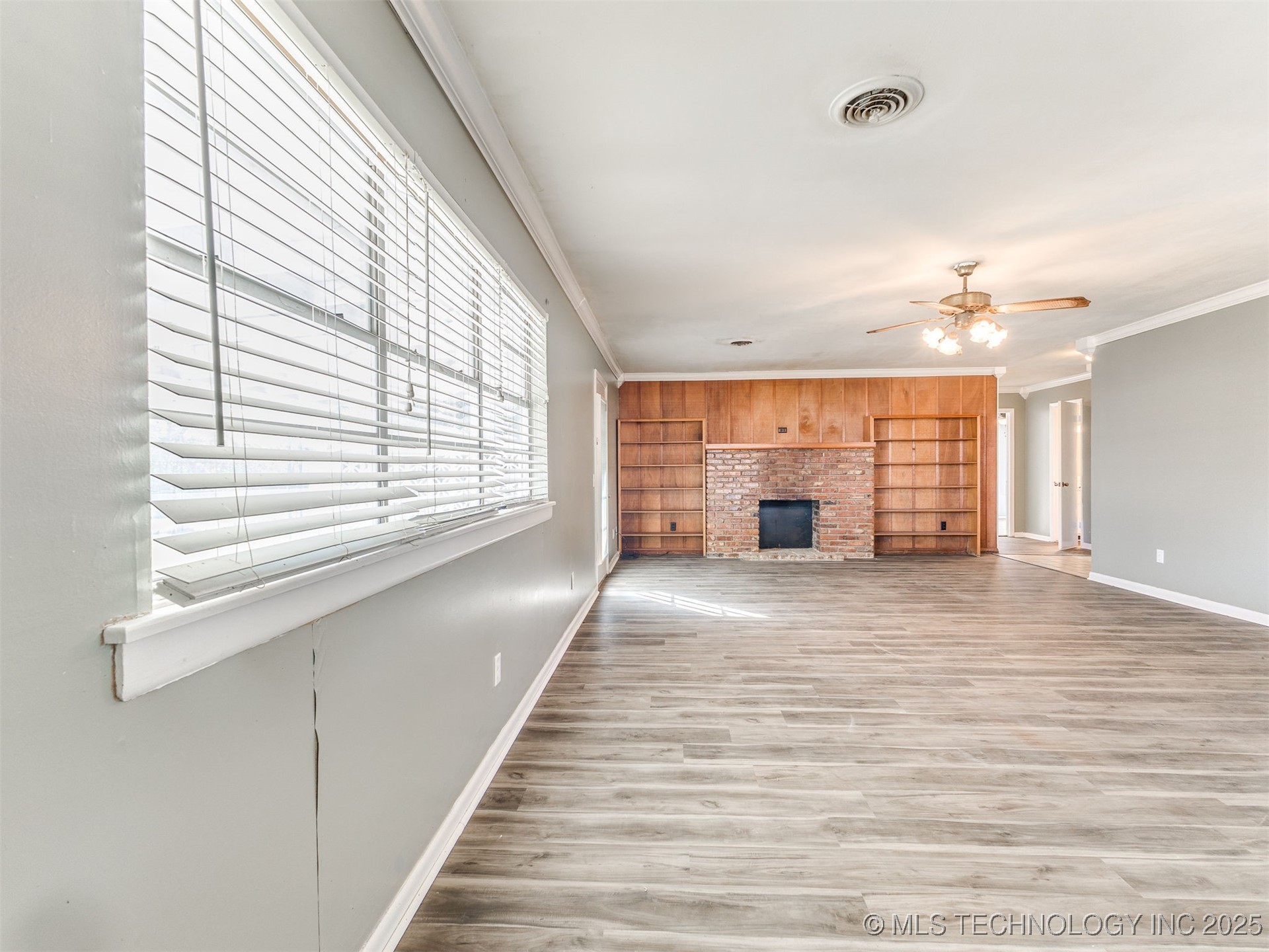 405 S Main Street Property Photo 10