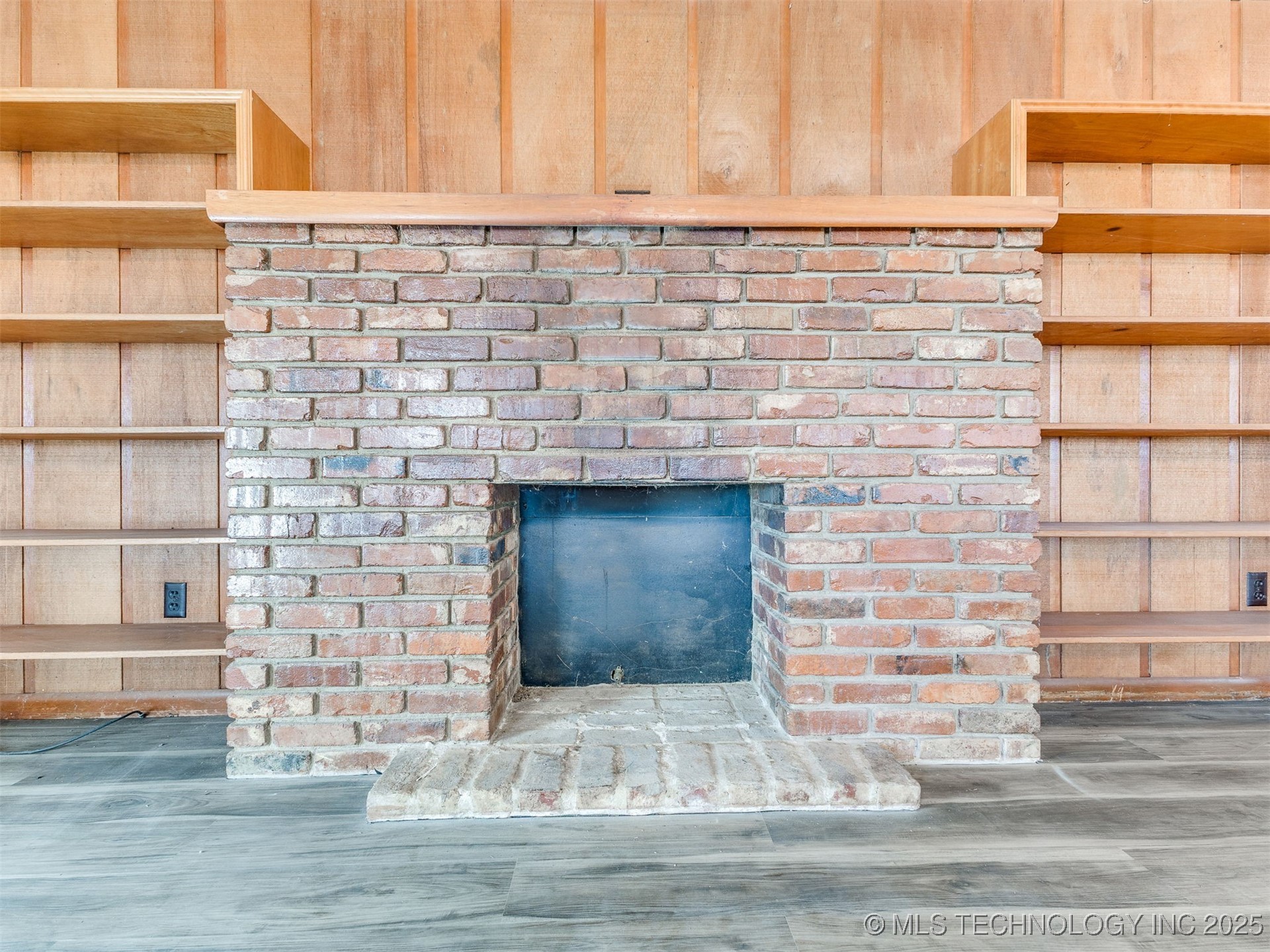 405 S Main Street Property Photo 11