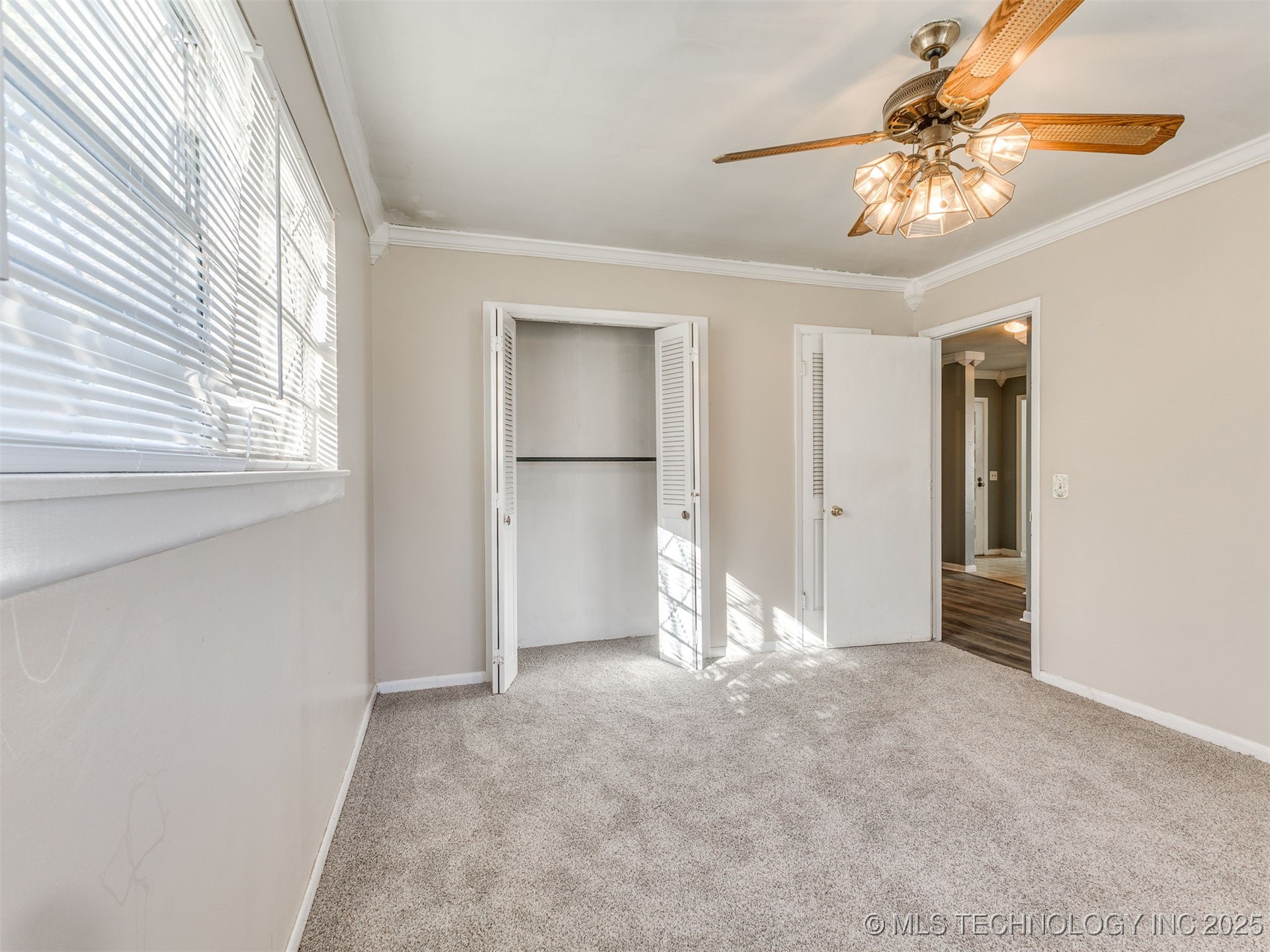 405 S Main Street Property Photo 20