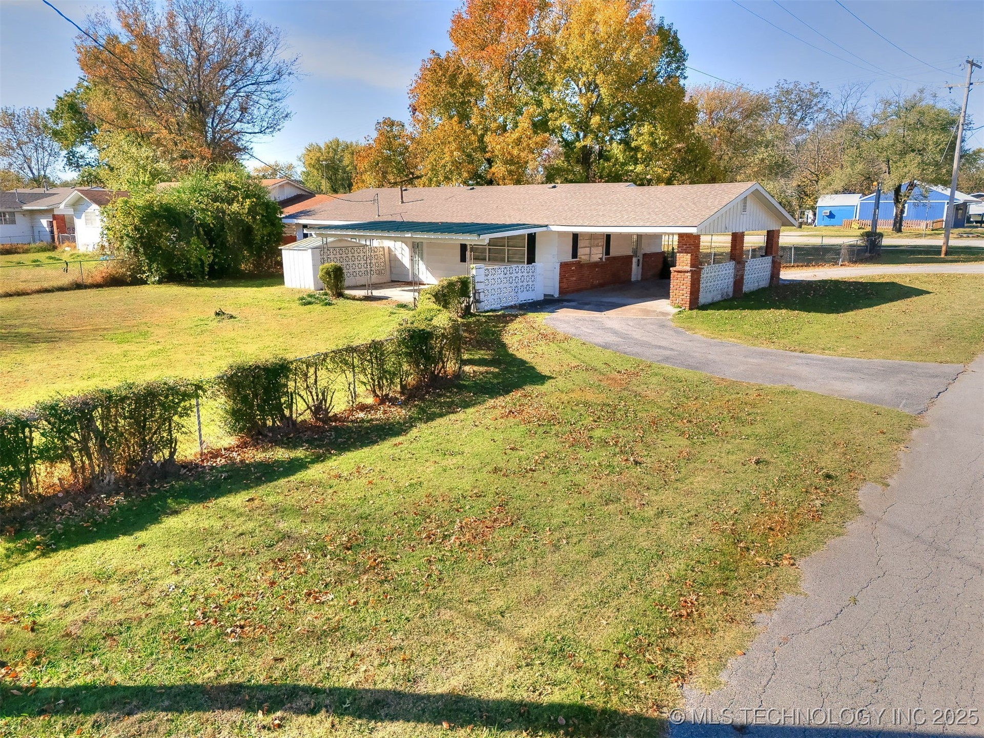 405 S Main Street Property Photo 30