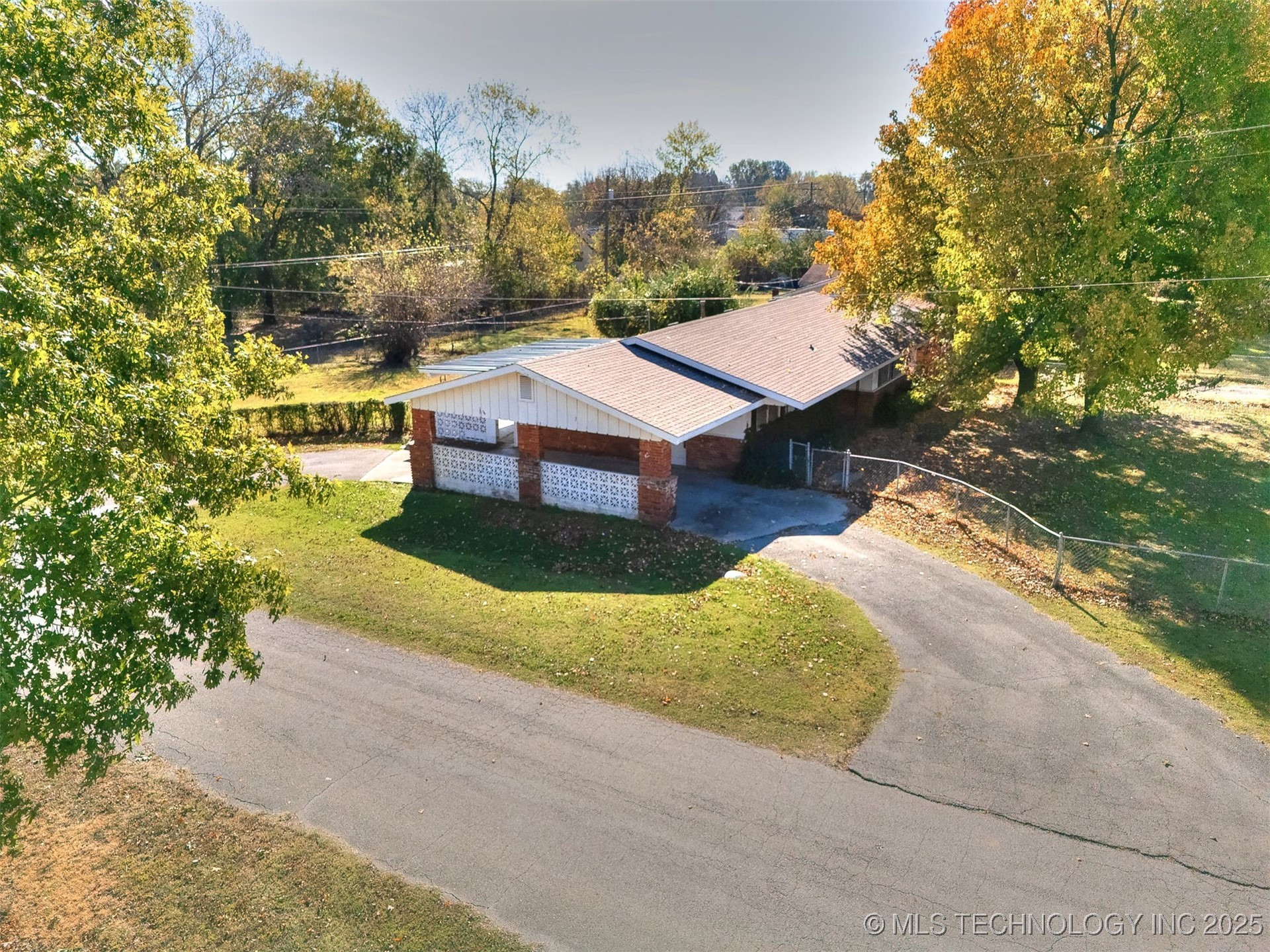 405 S Main Street Property Photo 32