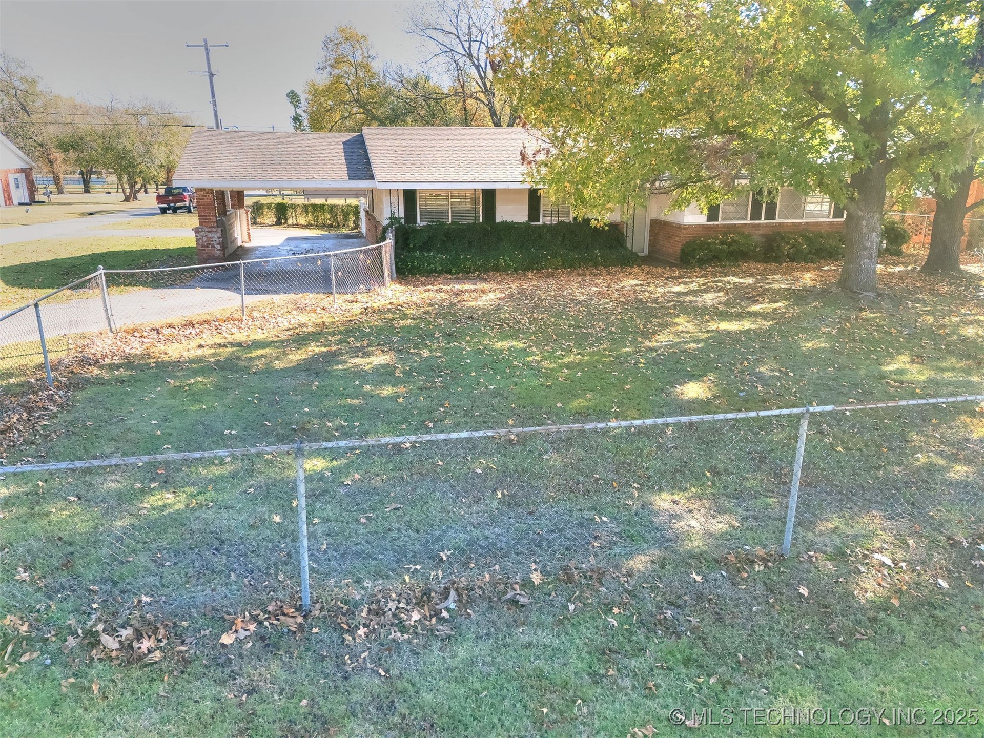 405 S Main Street Property Photo 33