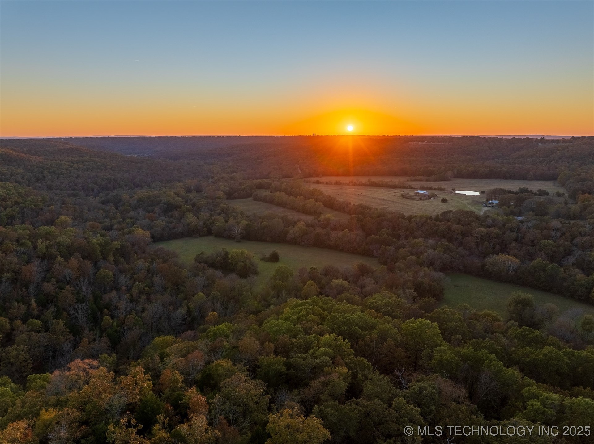 190 S 4523 Road Property Photo 4