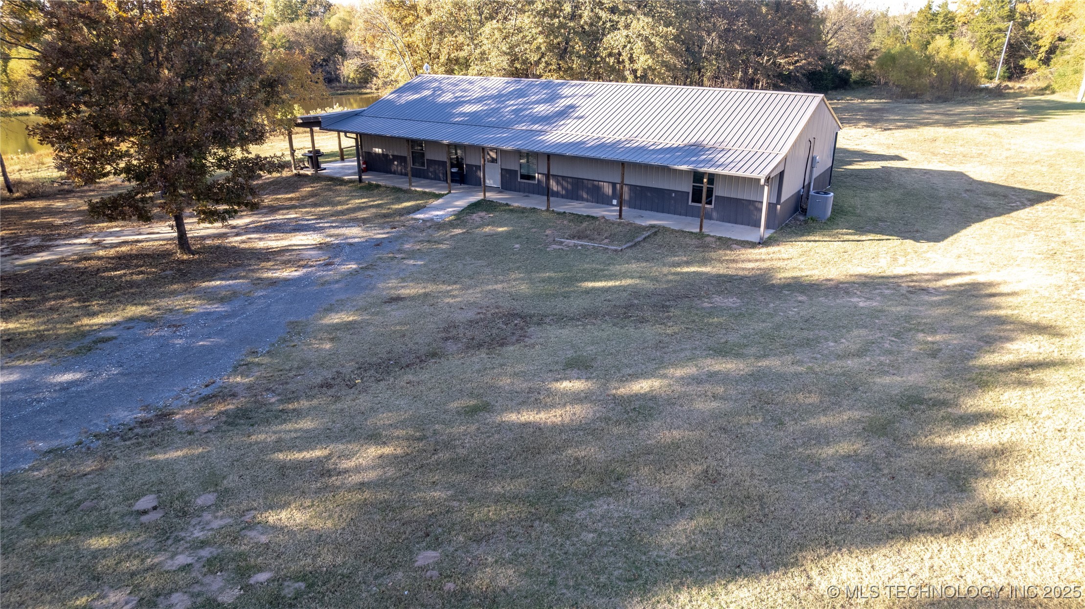 30600 County Road 1491 Property Photo 4