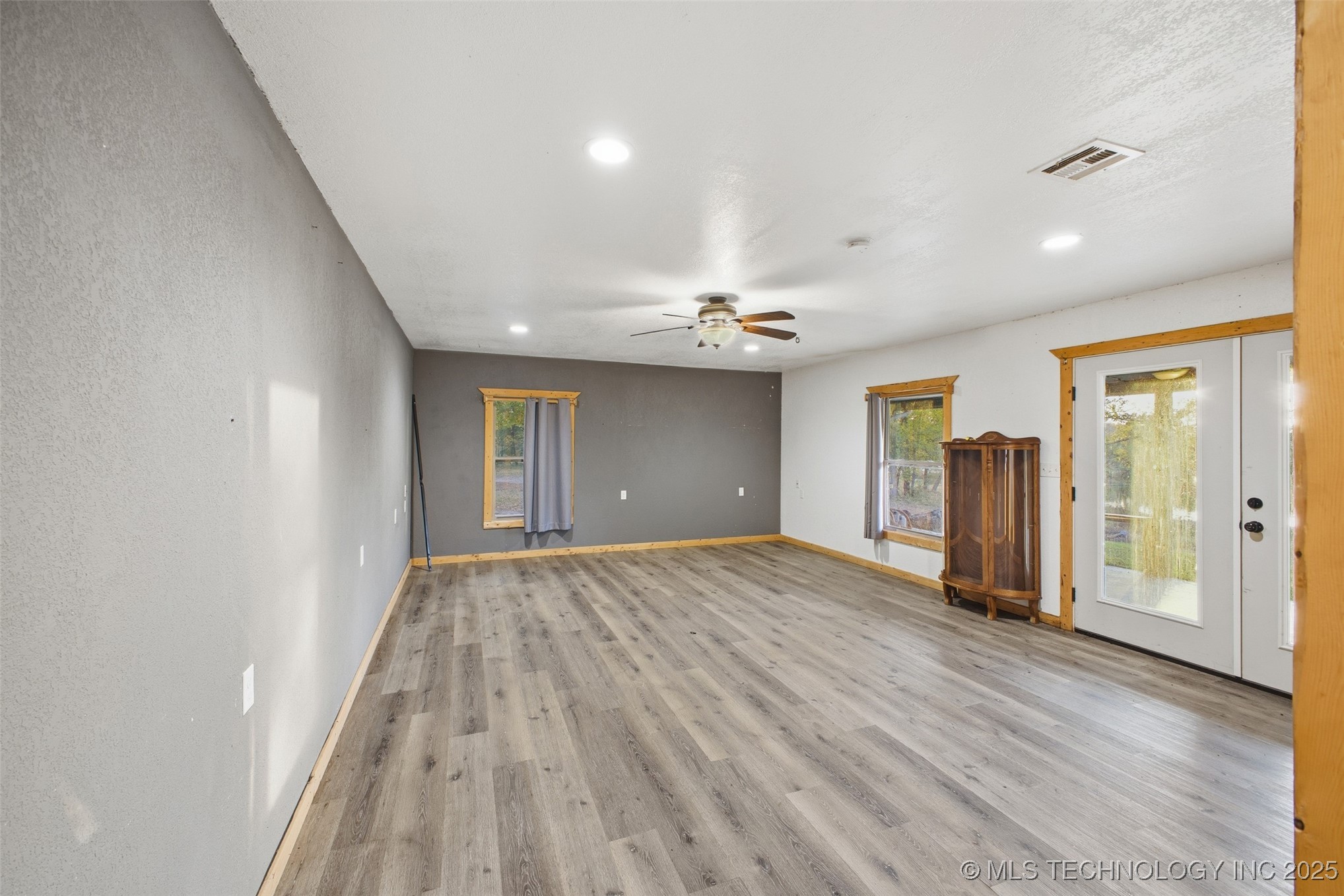 30600 County Road 1491 Property Photo 35