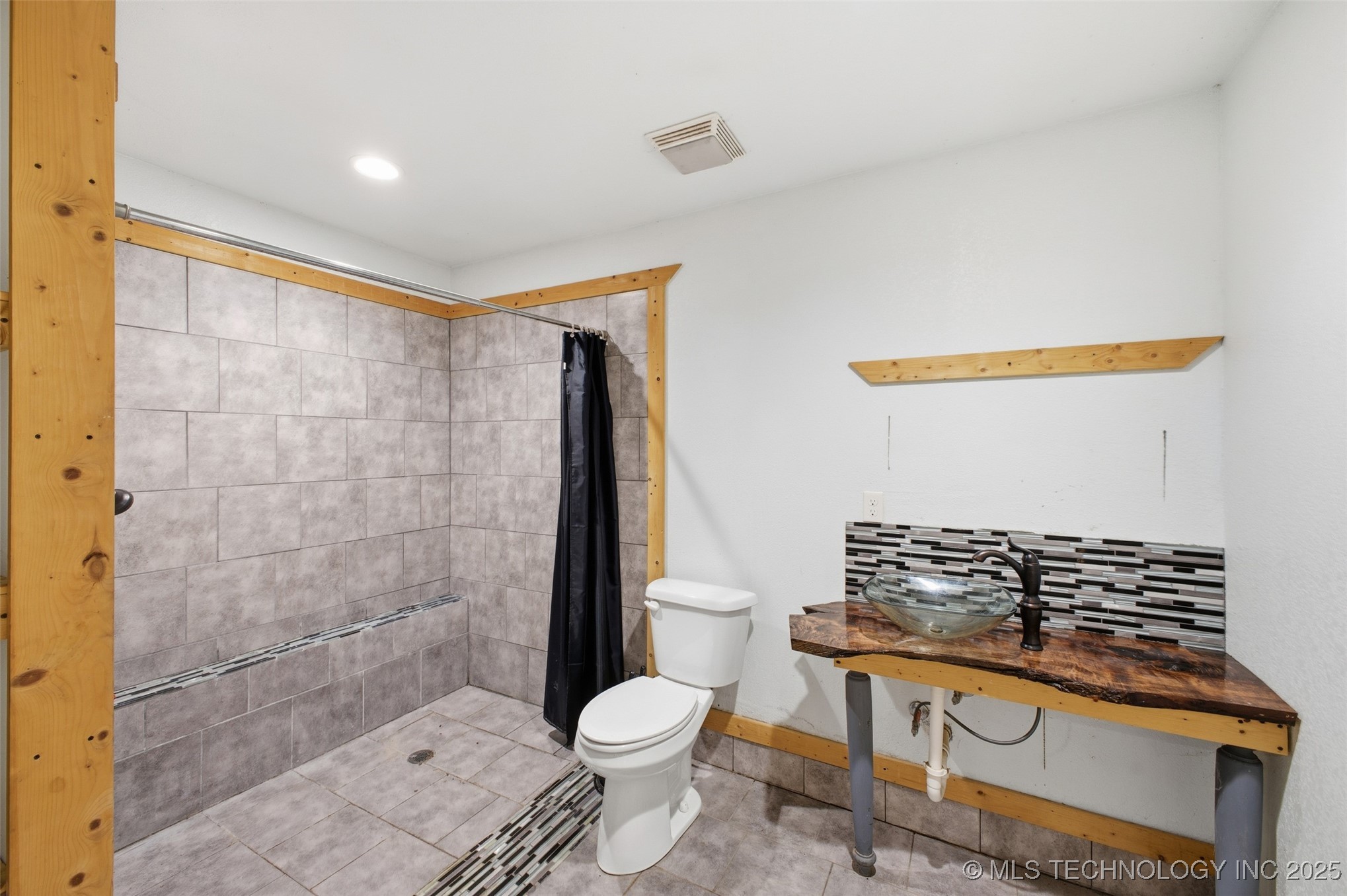 30600 County Road 1491 Property Photo 38