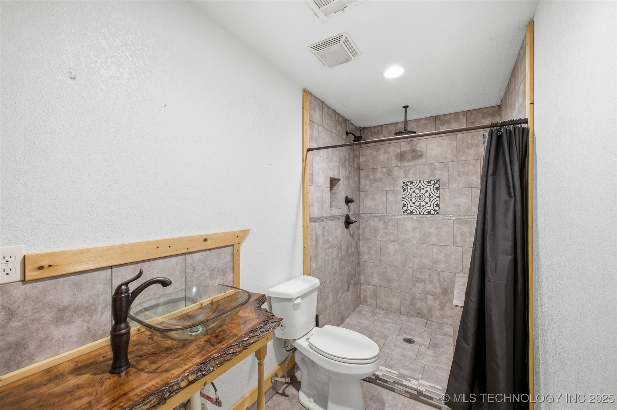 30600 County Road 1491 Property Photo 43