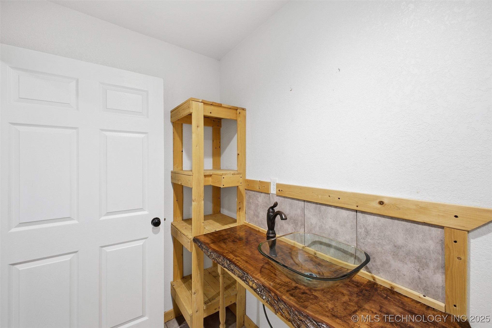 30600 County Road 1491 Property Photo 45