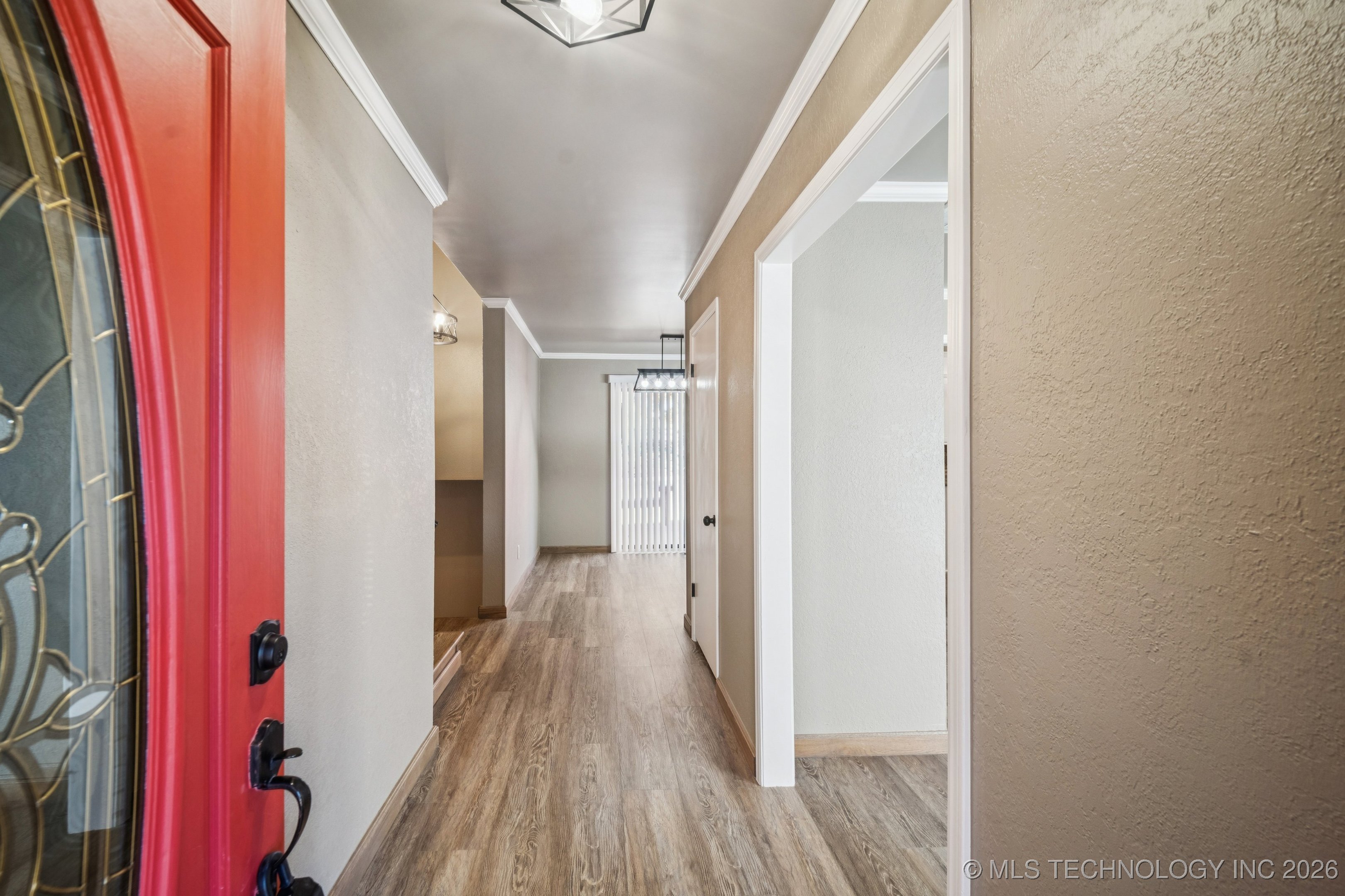 813 E Teresa Avenue Property Photo 4