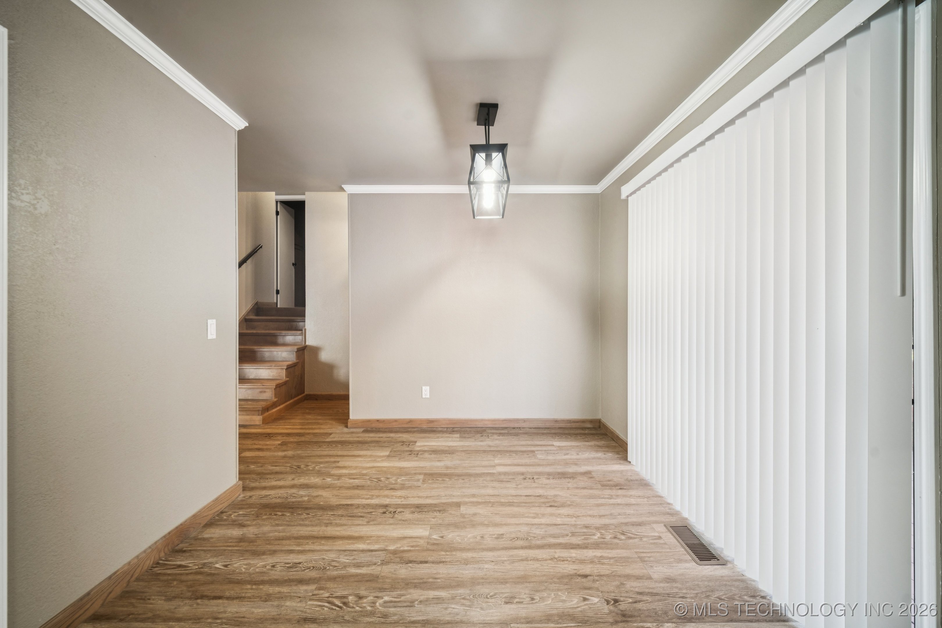 813 E Teresa Avenue Property Photo 8