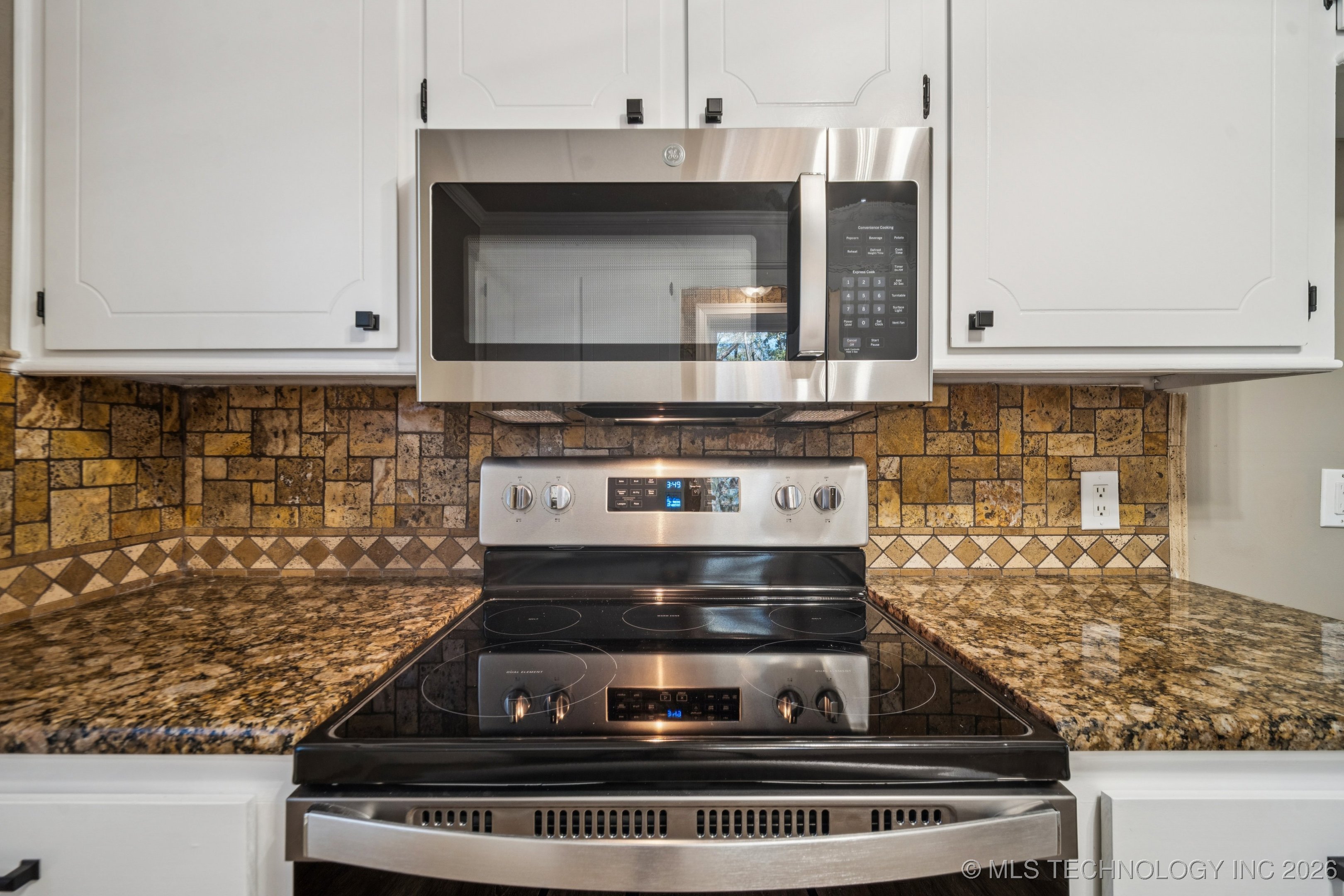 813 E Teresa Avenue Property Photo 11