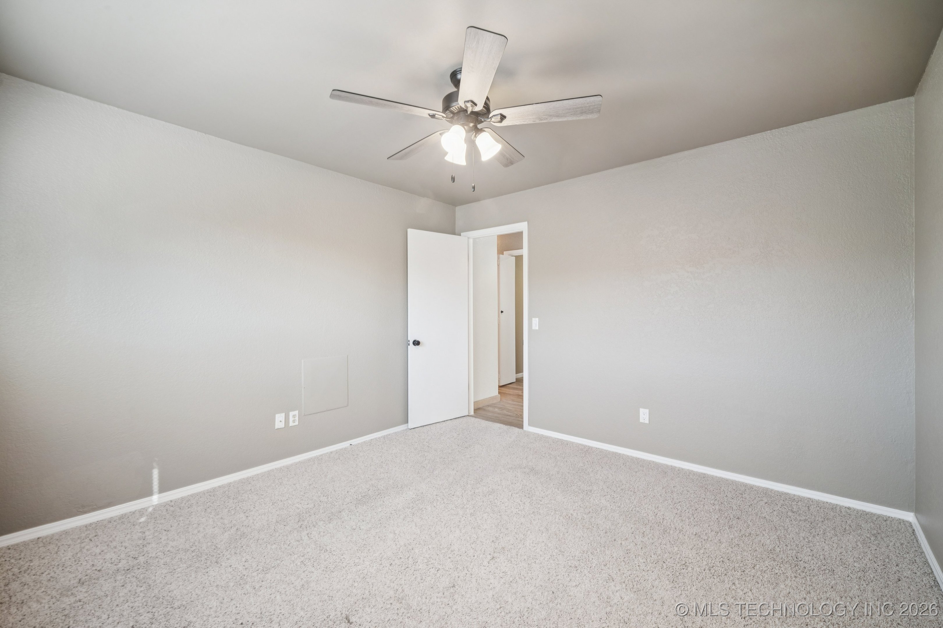 813 E Teresa Avenue Property Photo 21