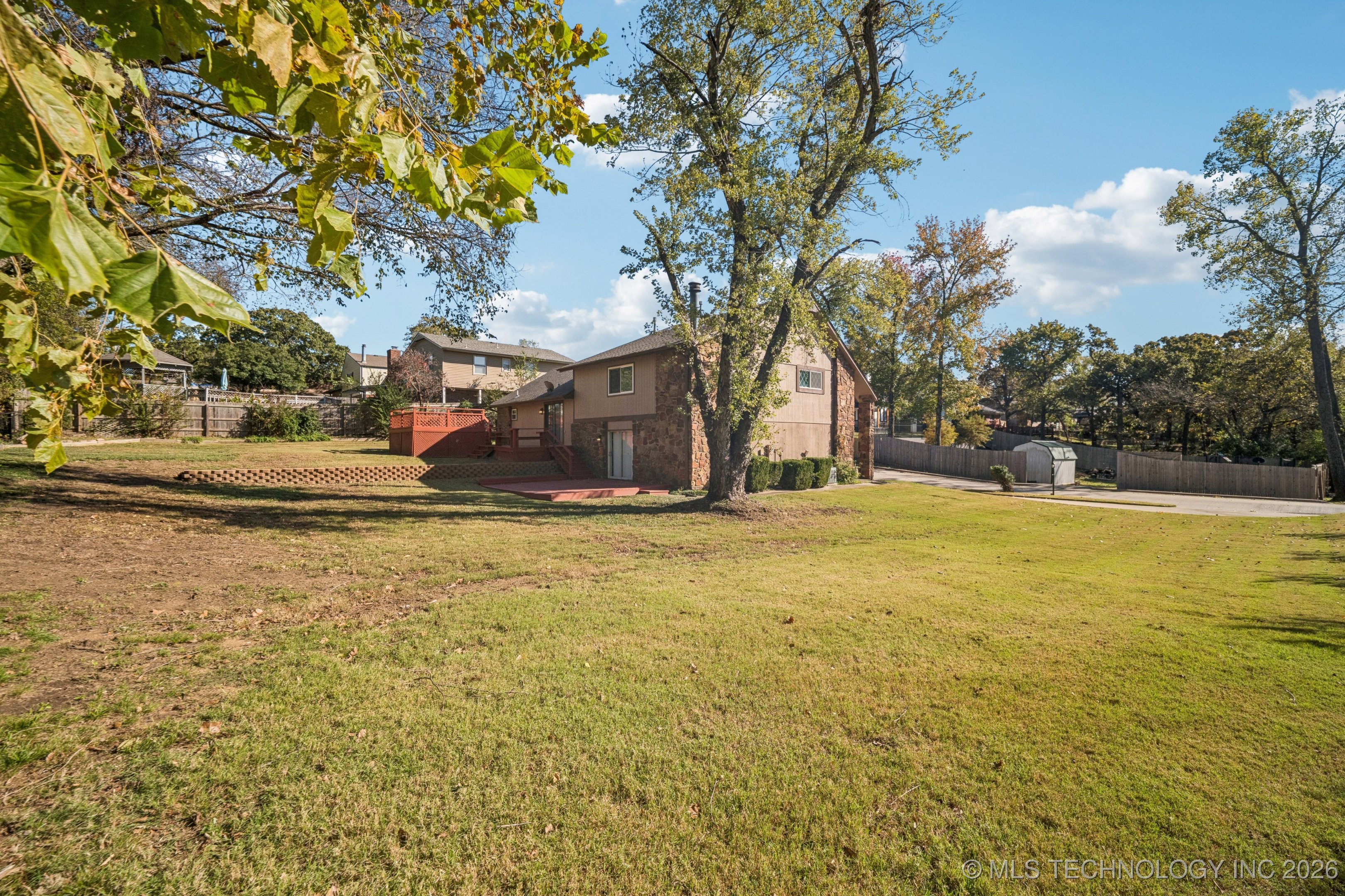 813 E Teresa Avenue Property Photo 28