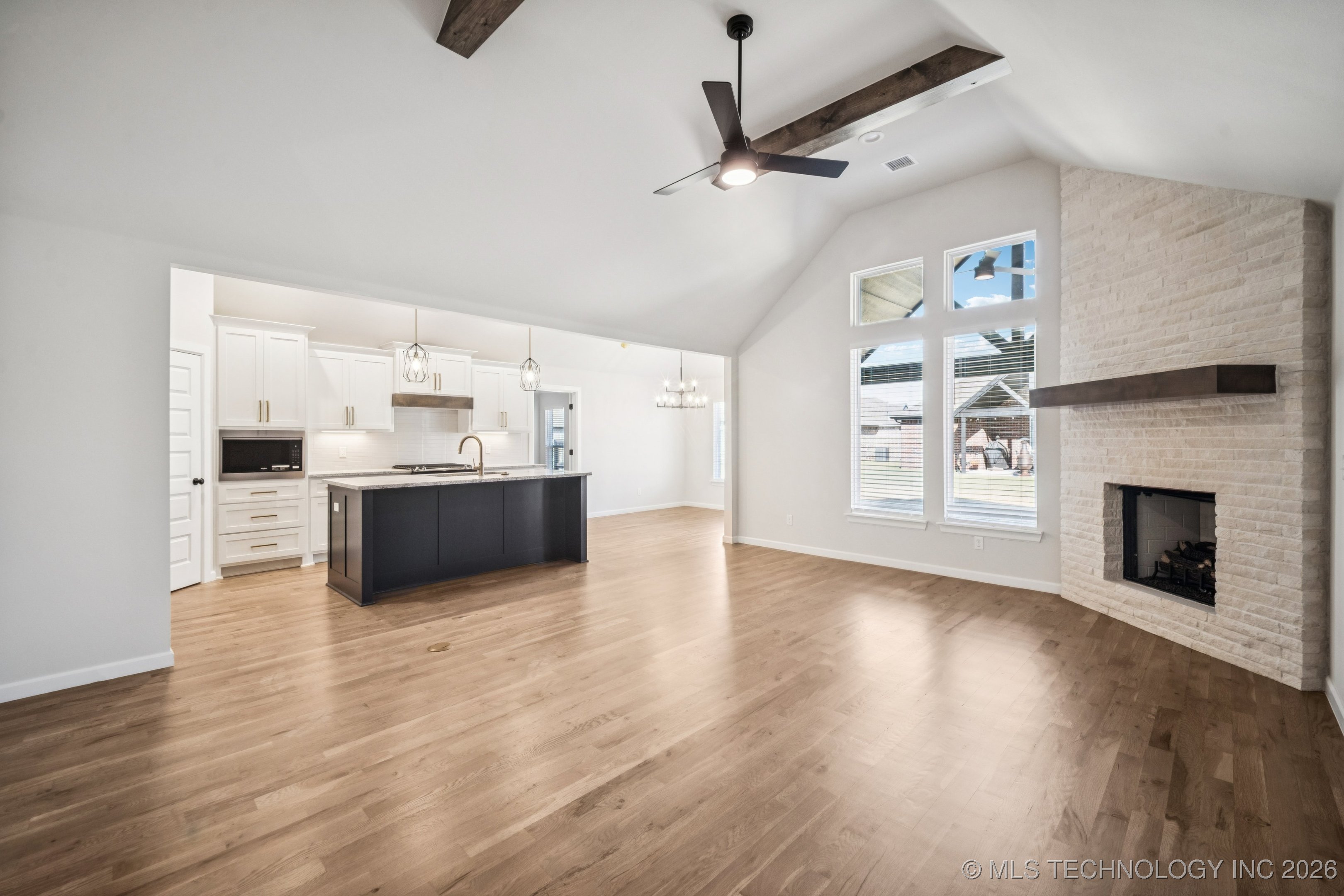 23071 E 106th Place S Property Photo 5