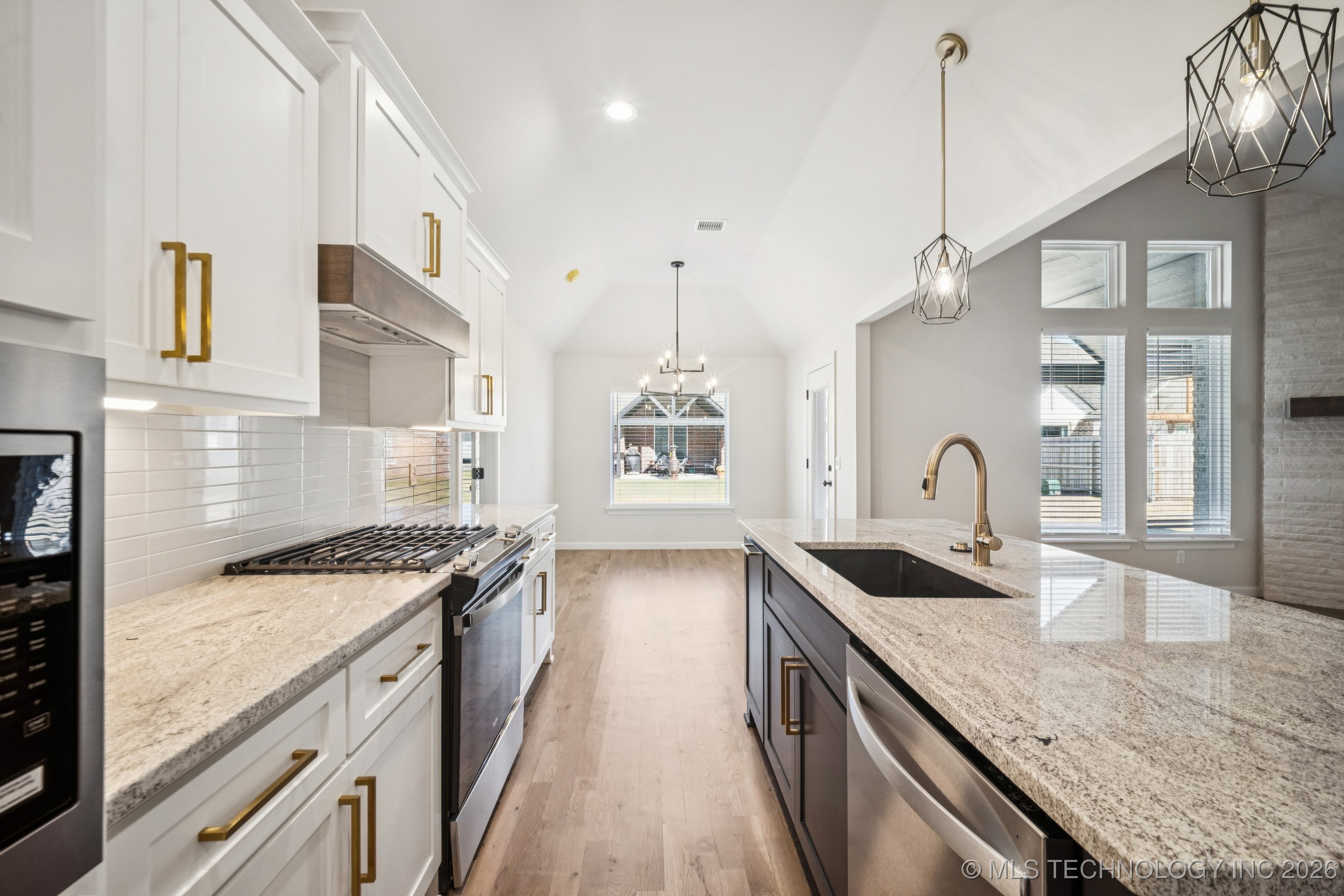 23071 E 106th Place S Property Photo 8