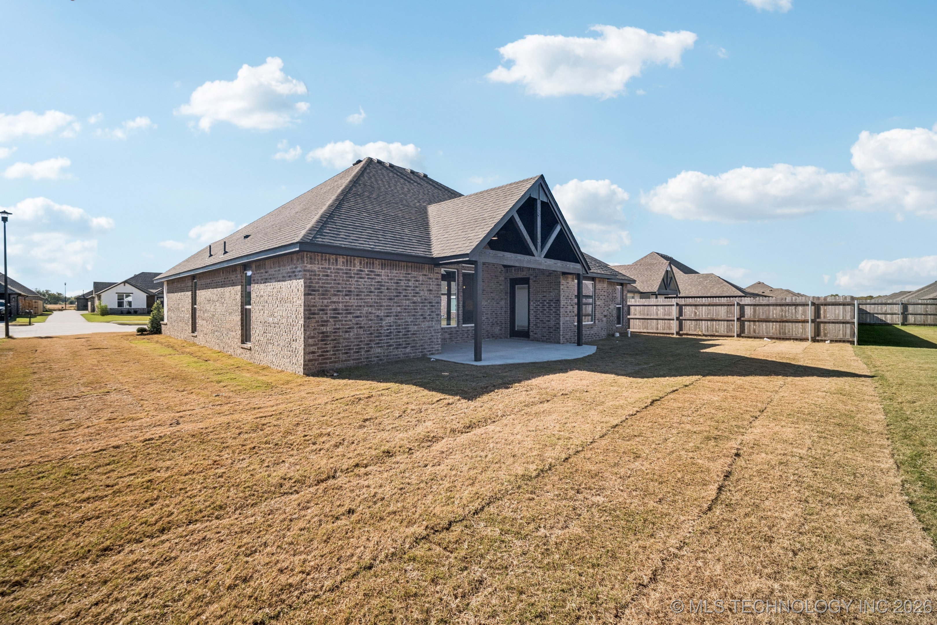 23071 E 106th Place S Property Photo 27