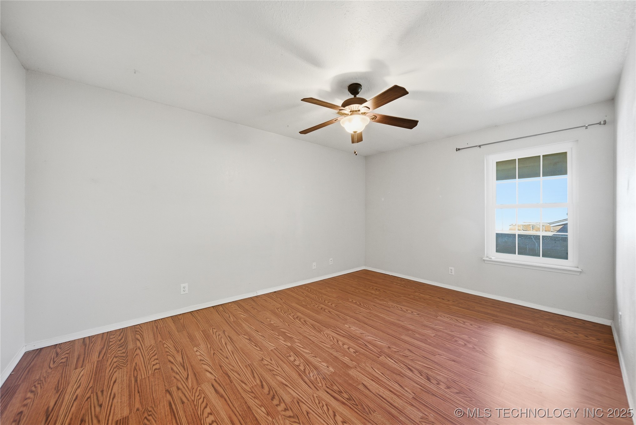 6355 S 80th Avenue E 2h Property Photo 12