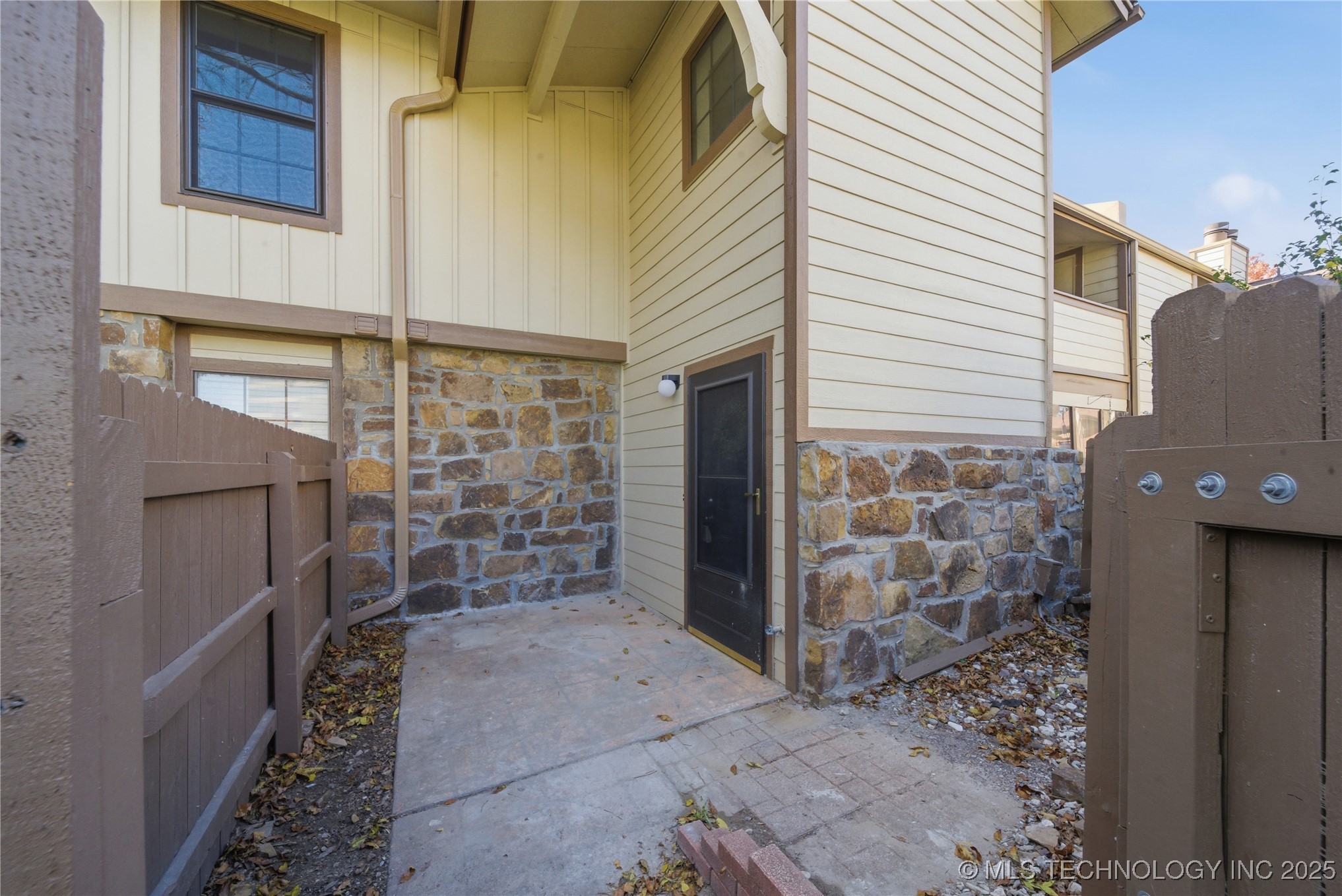 6355 S 80th Avenue E 2h Property Photo 19