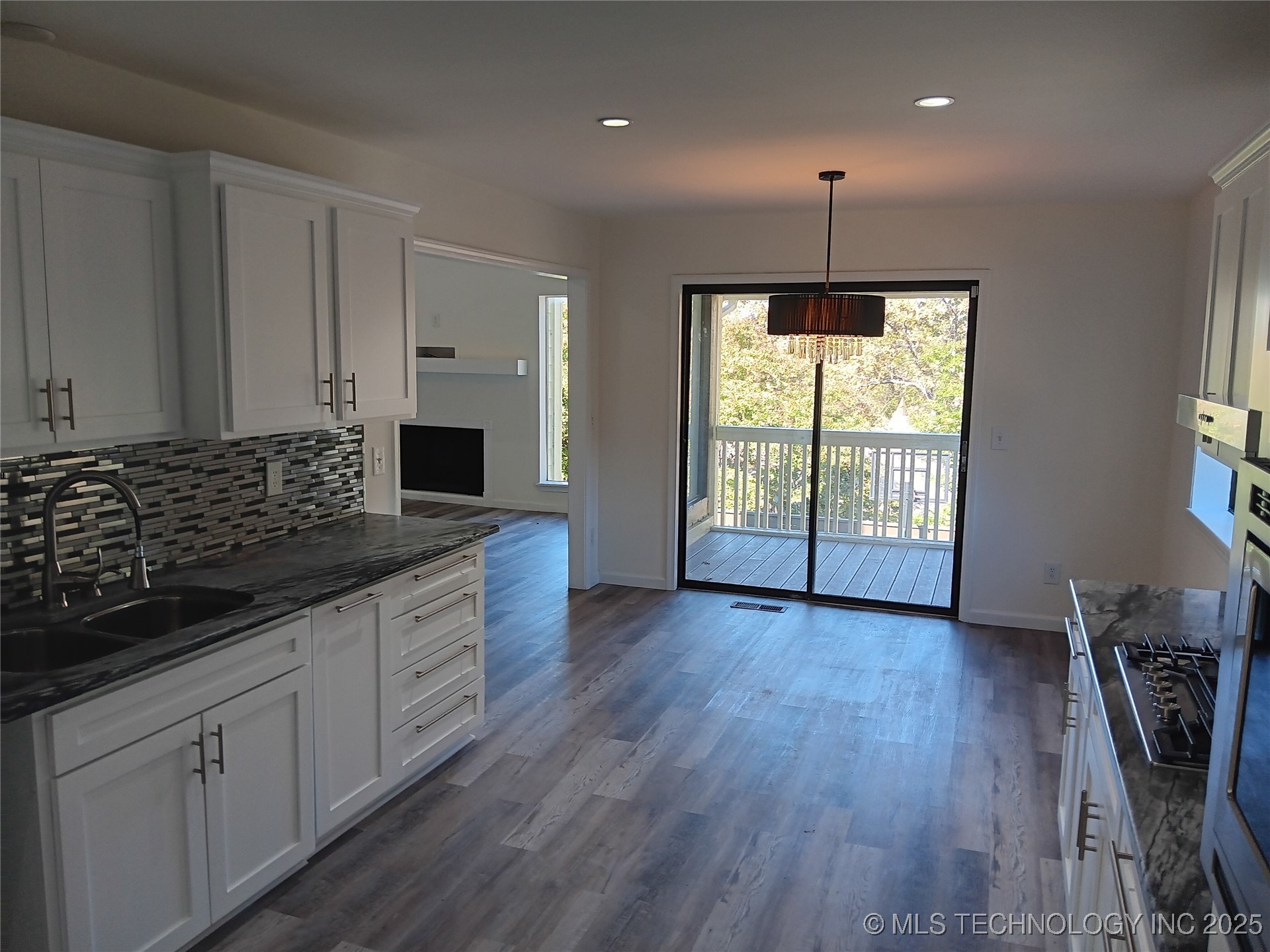 4317 E 76th Street Property Photo 12