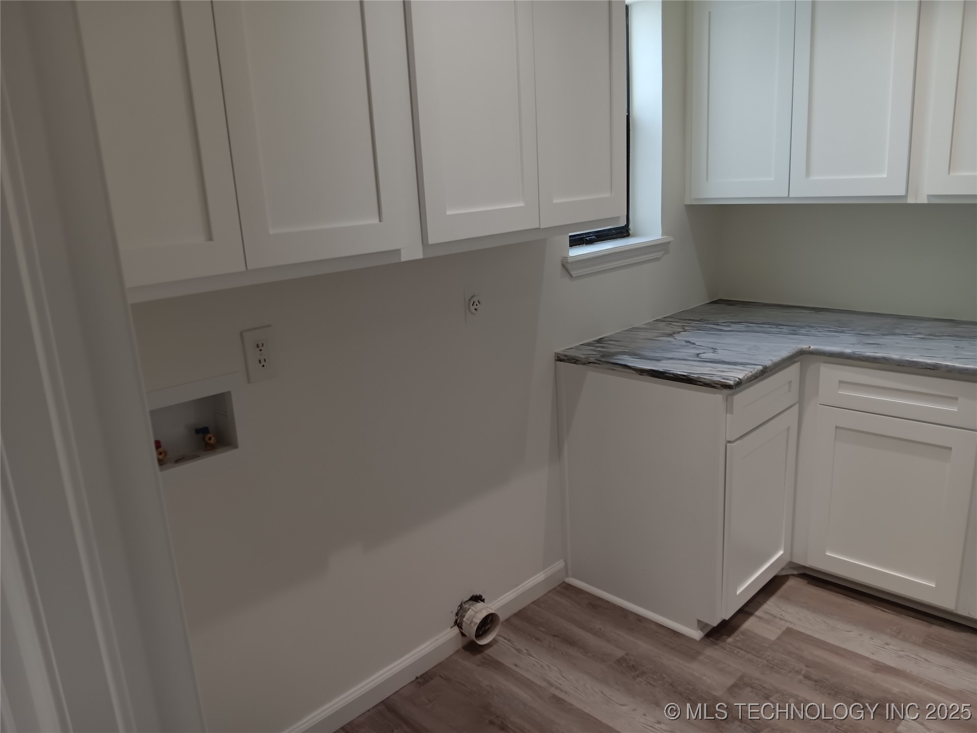 4317 E 76th Street Property Photo 13