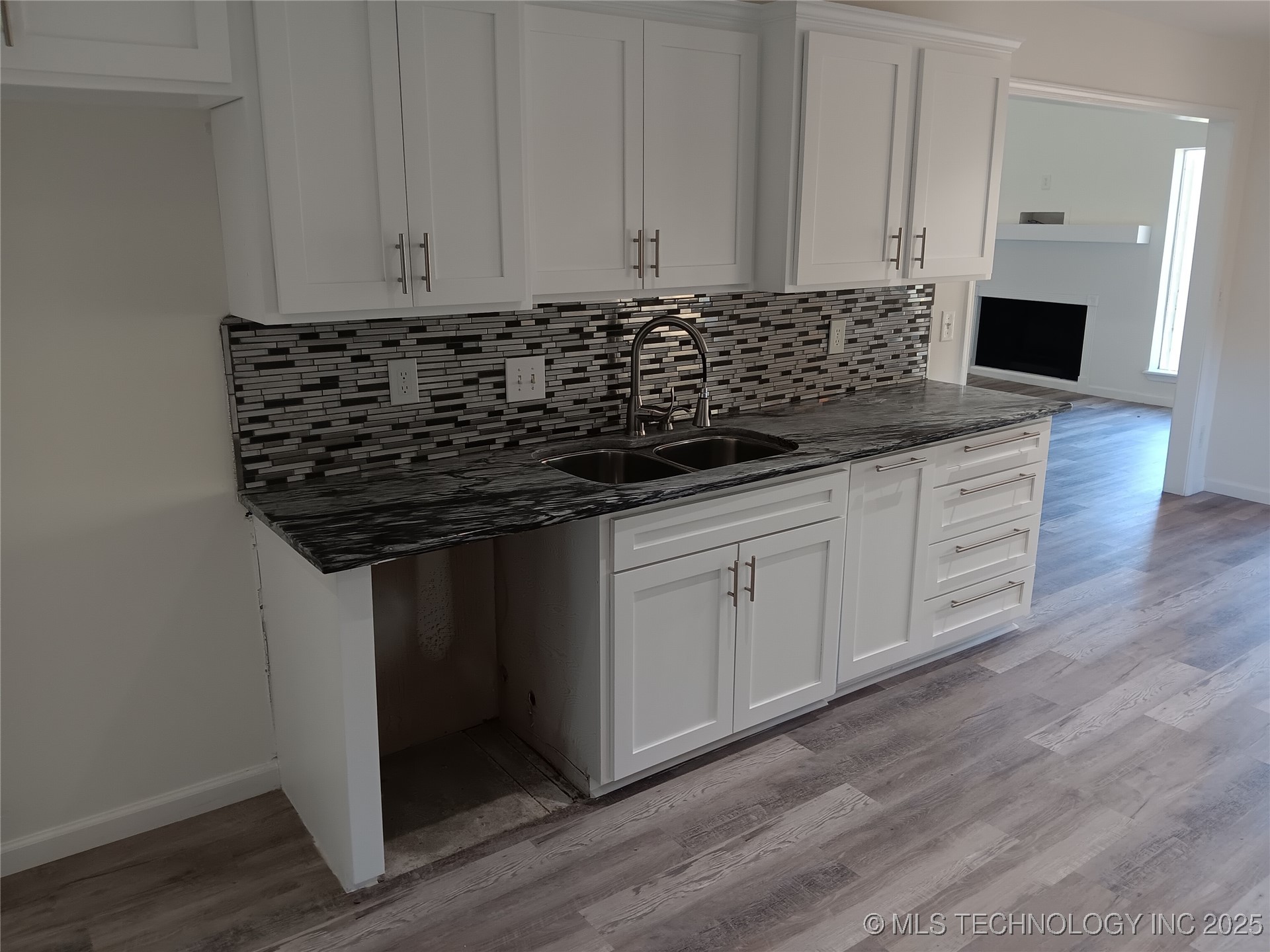 4317 E 76th Street Property Photo 16